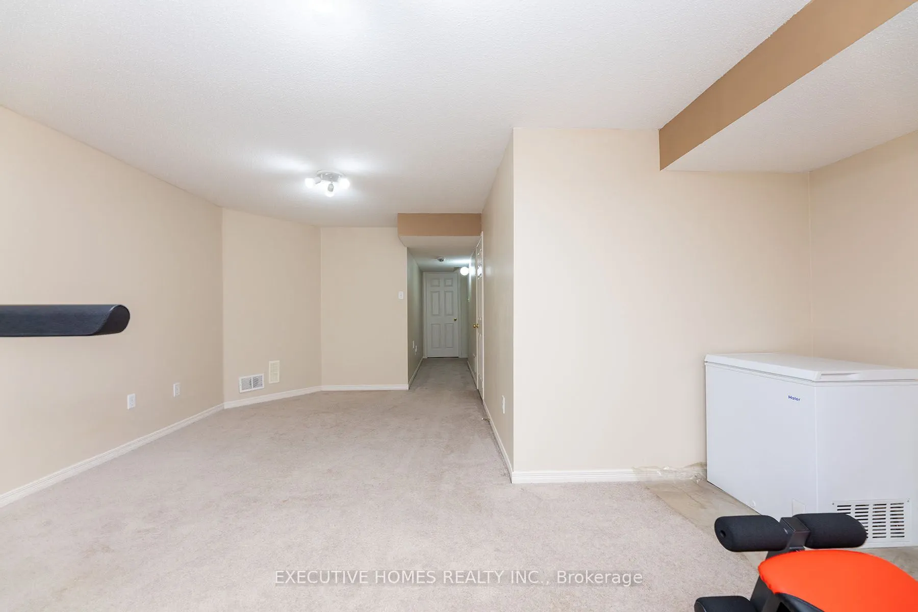 416 Hobbs Crescent