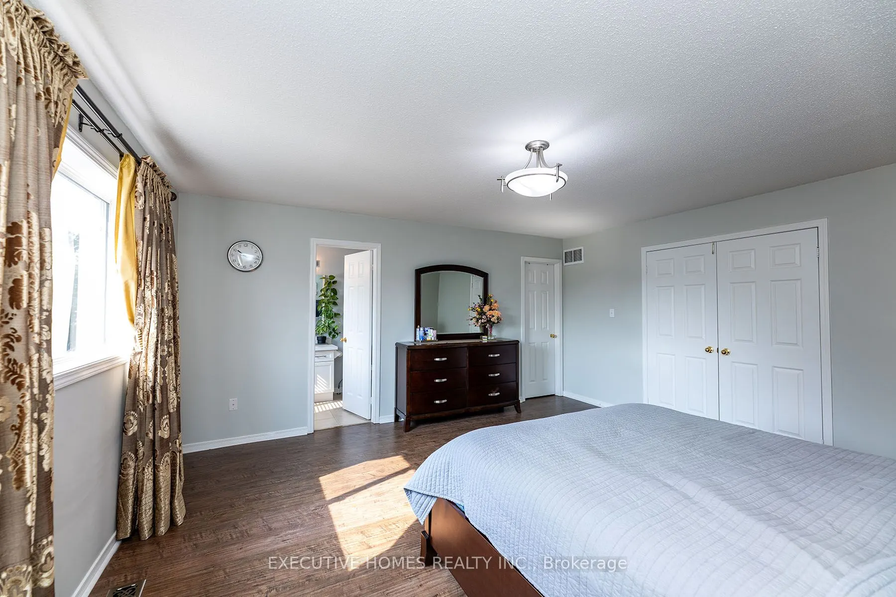 416 Hobbs Crescent