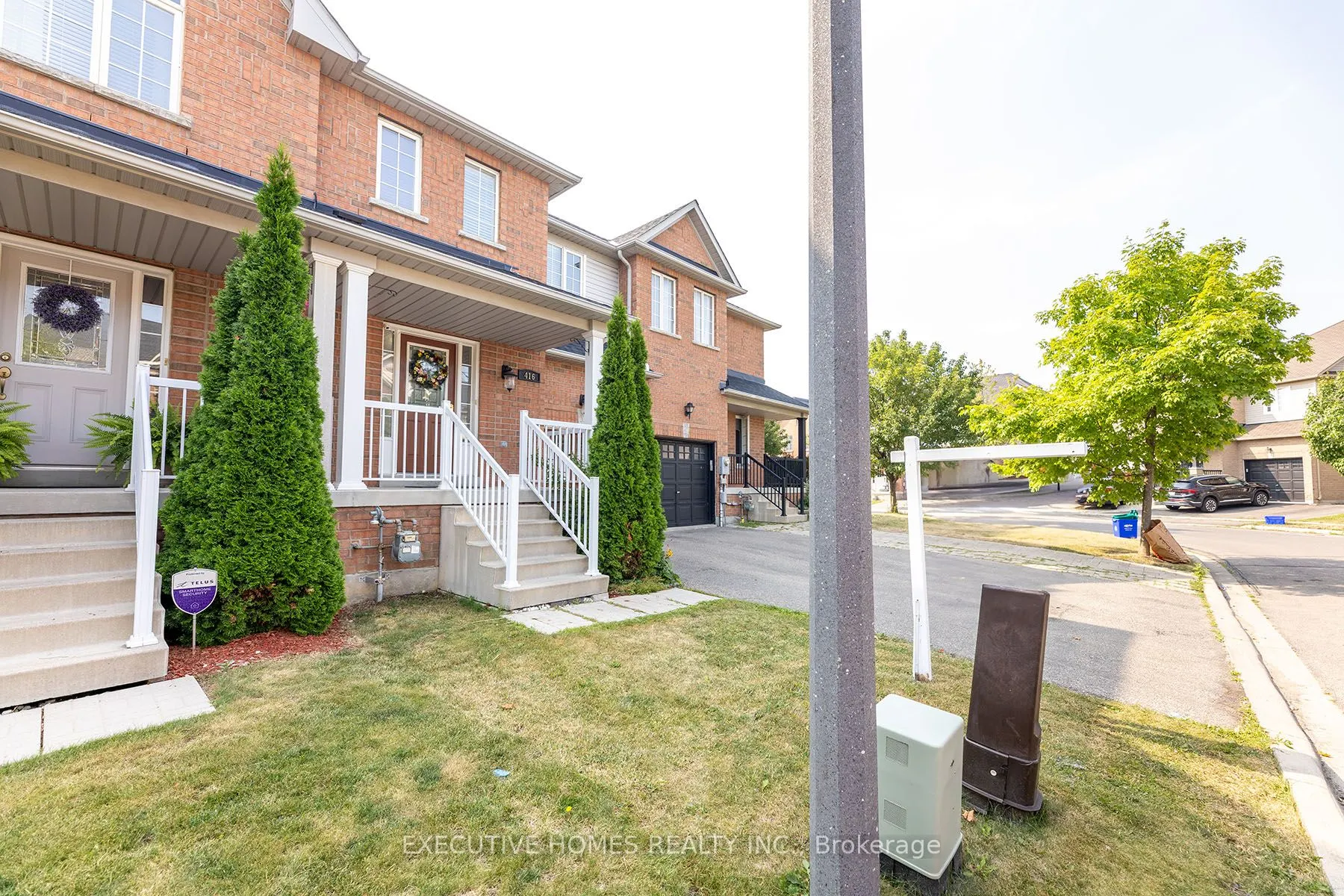 416 Hobbs Crescent