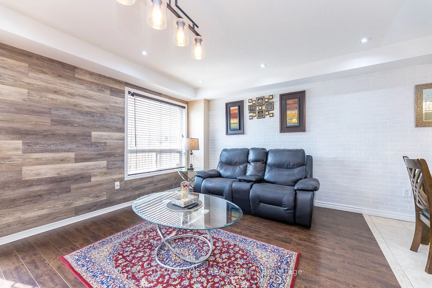 416 Hobbs Crescent