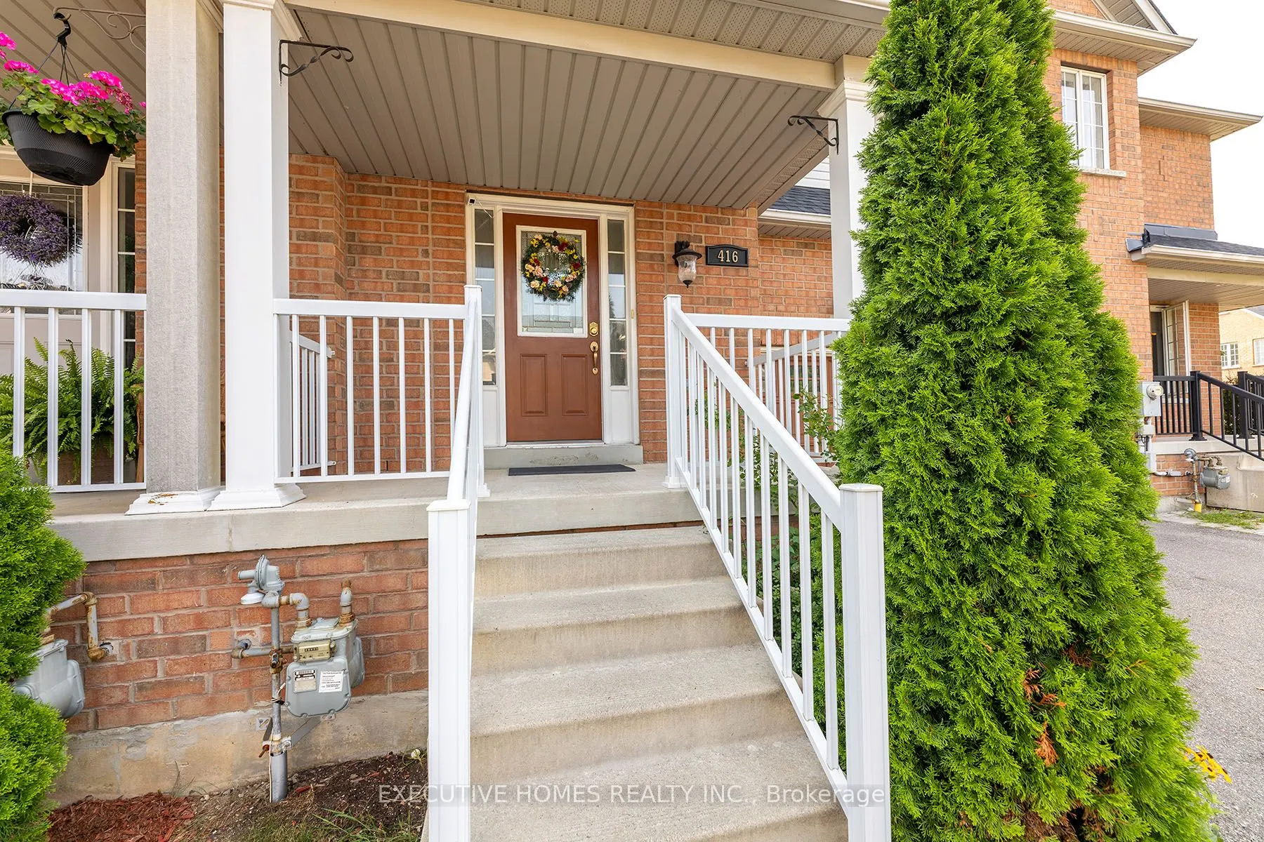 416 Hobbs Crescent