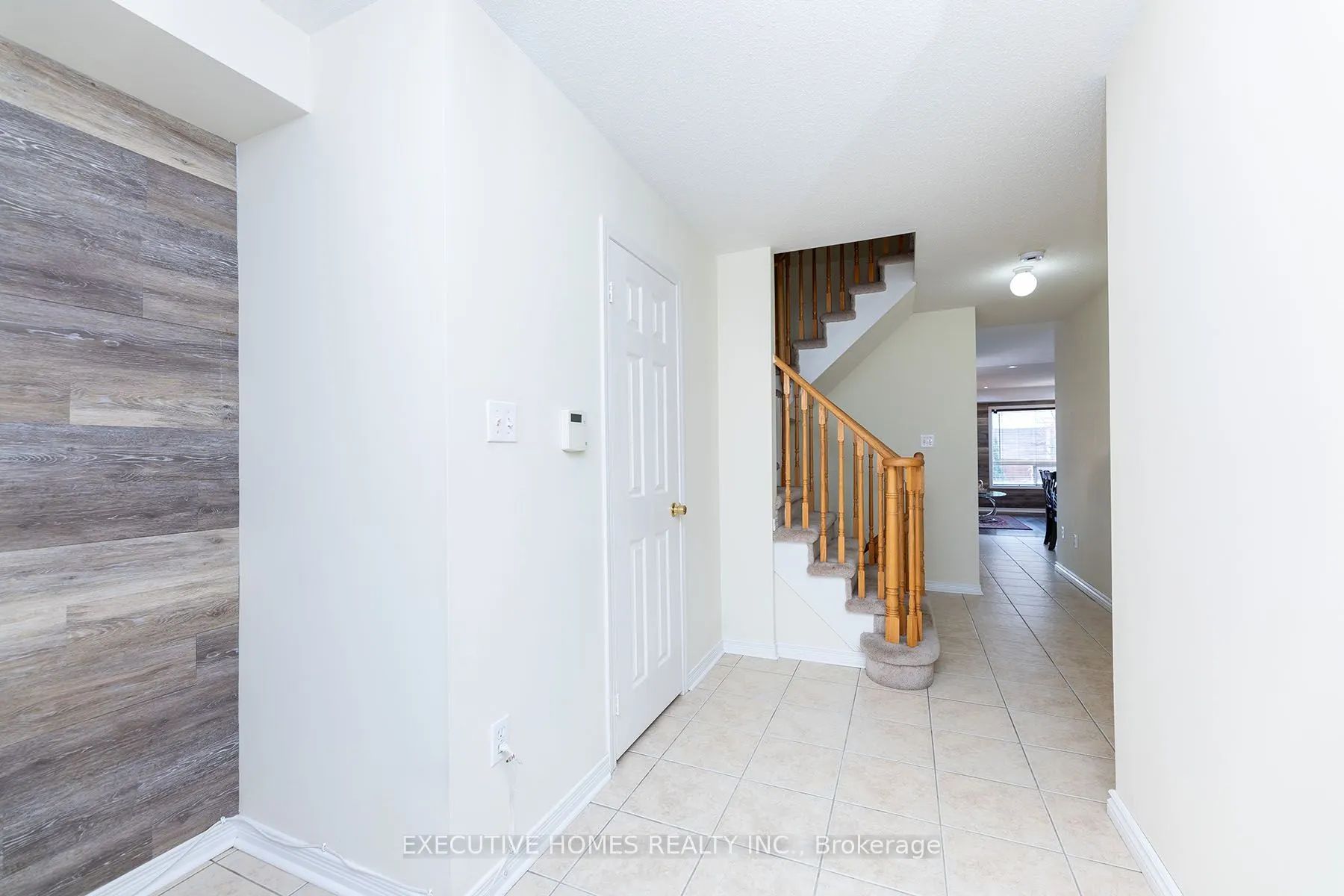 416 Hobbs Crescent