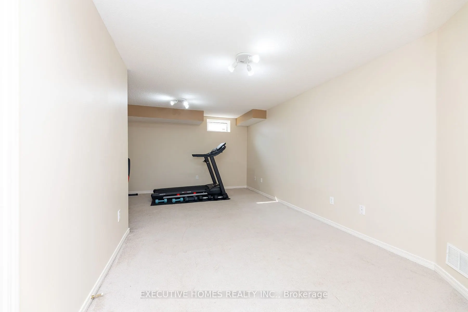 416 Hobbs Crescent