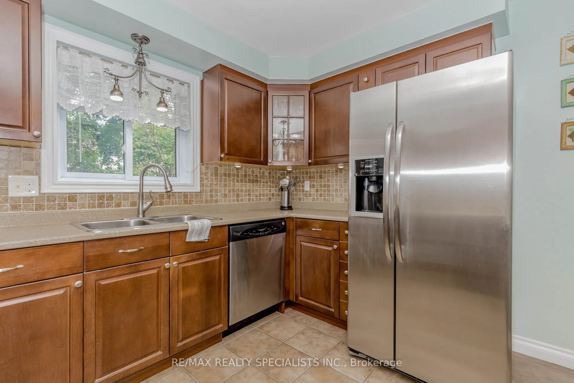 3150 Cantelon Crescent