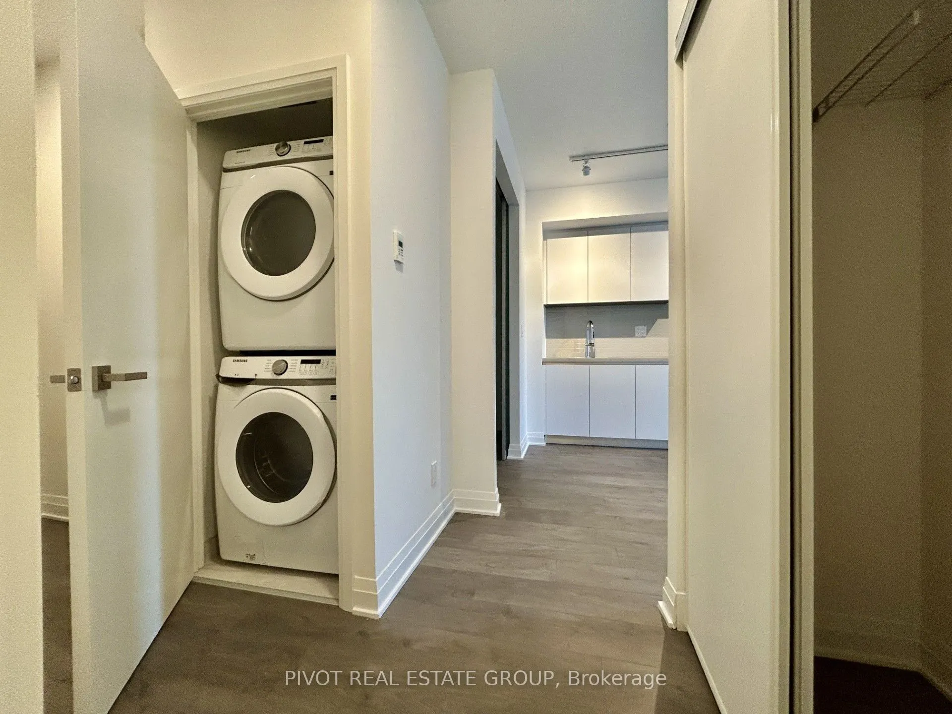 4015 The Exchange, #701