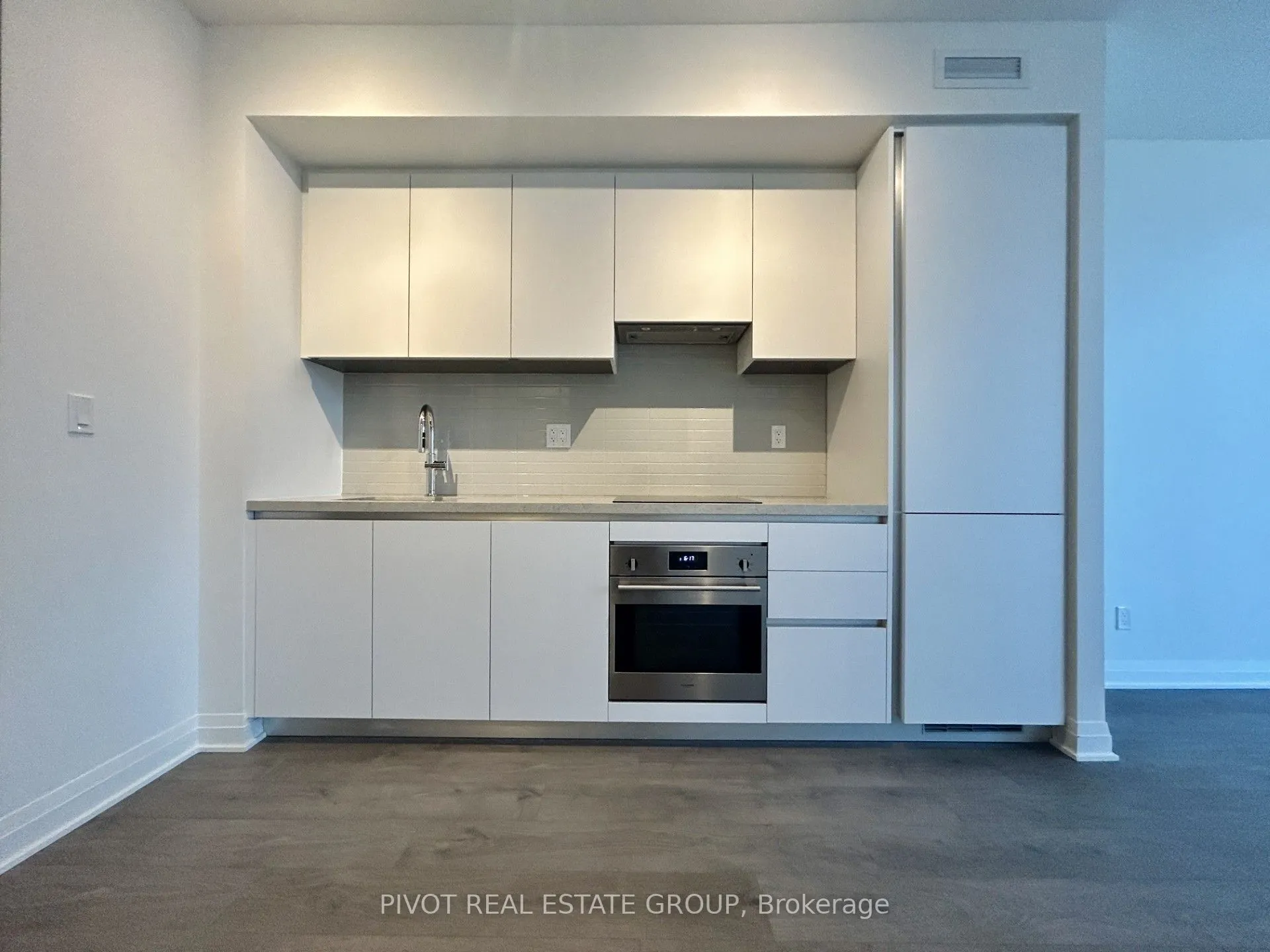 4015 The Exchange, #701