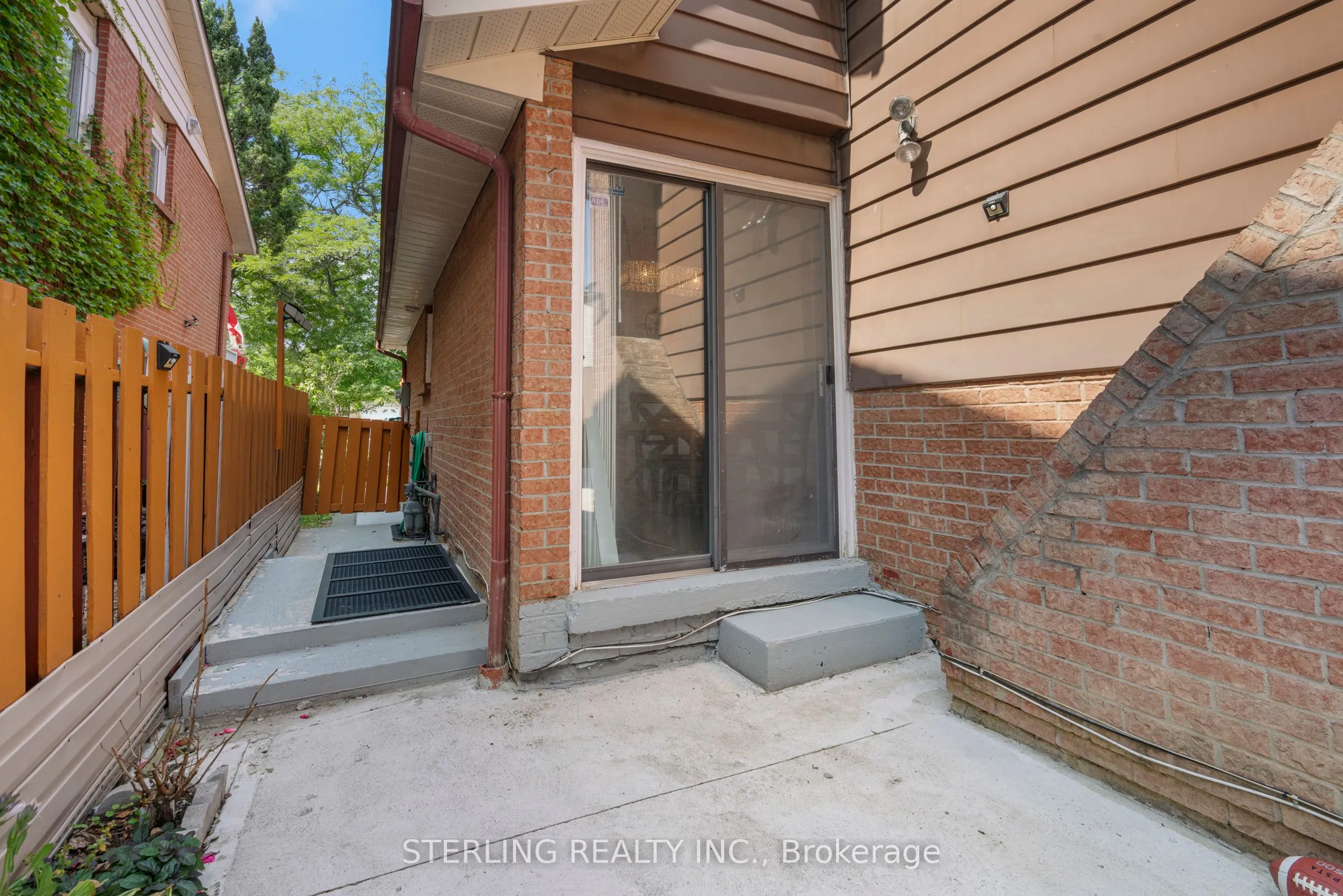 21 Foxacre Row