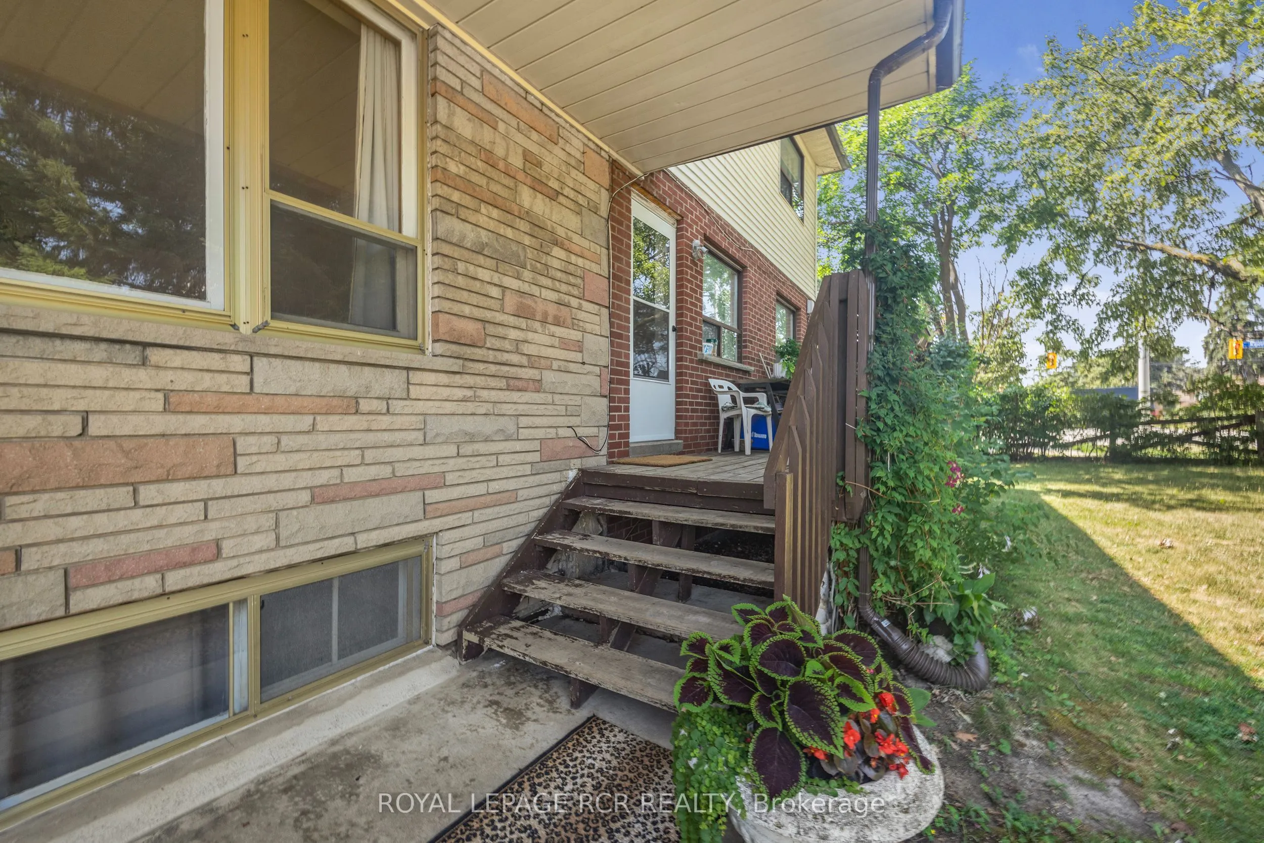 1 Northcrest Road