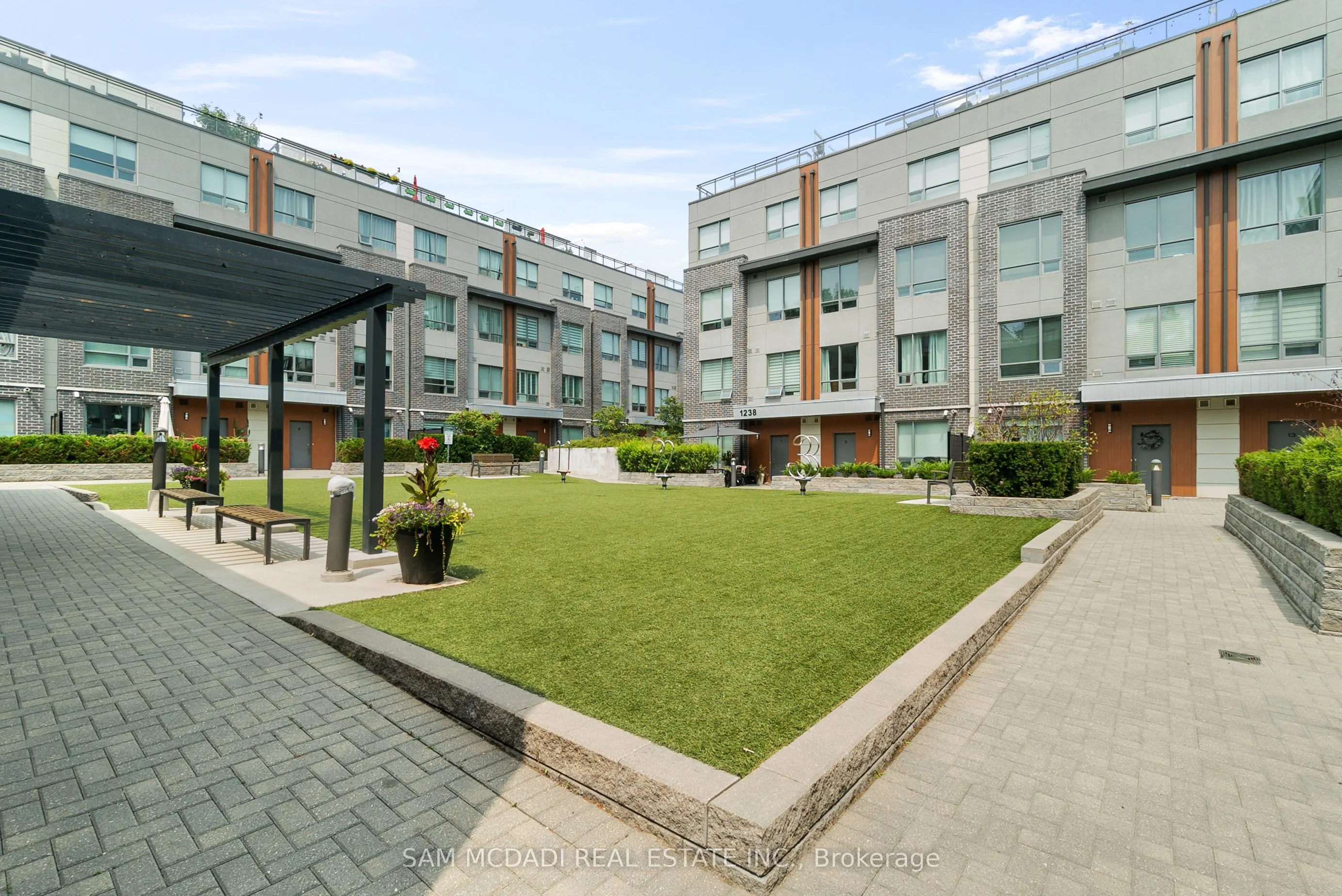 650 Atwater Avenue, #39