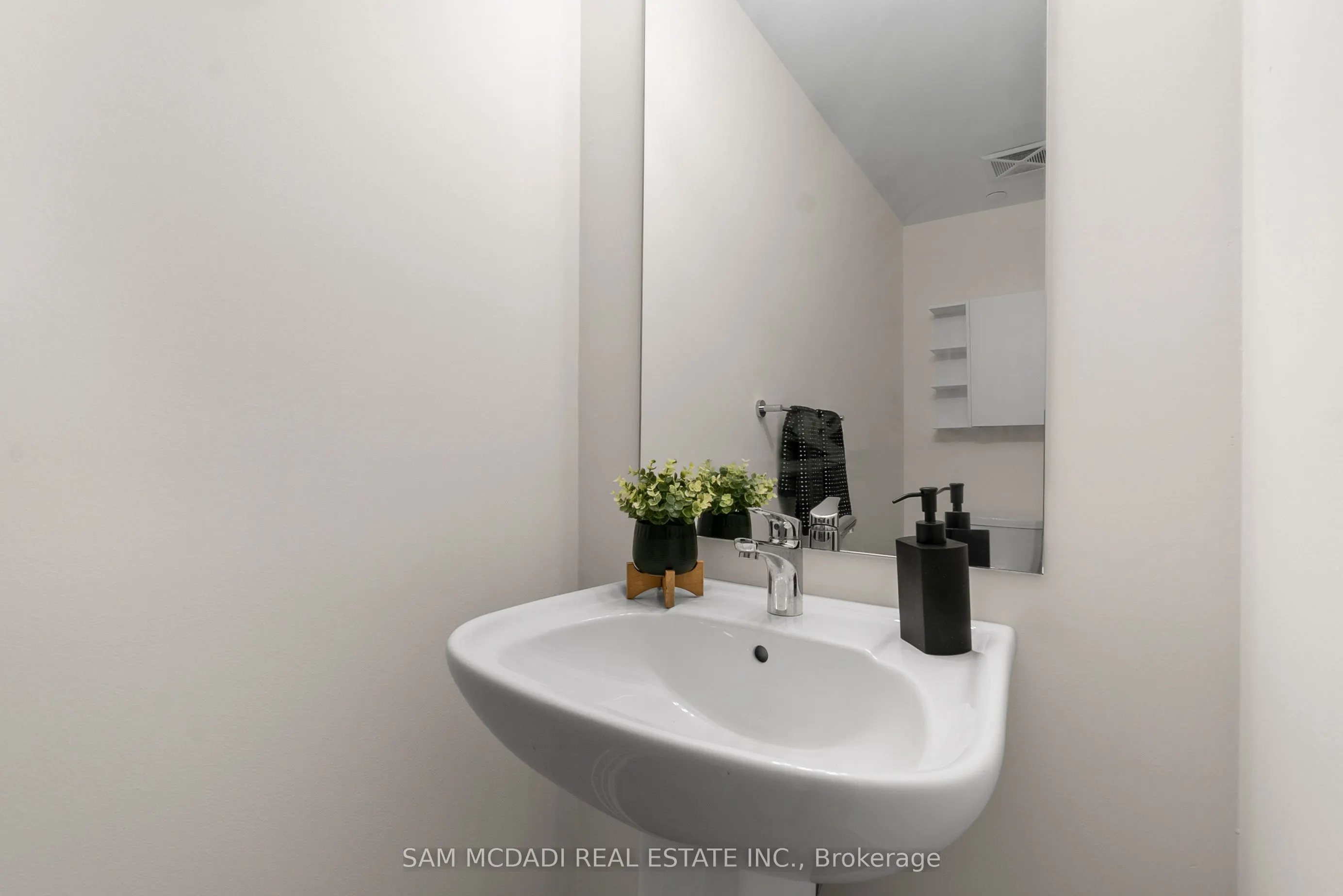 650 Atwater Avenue, #39