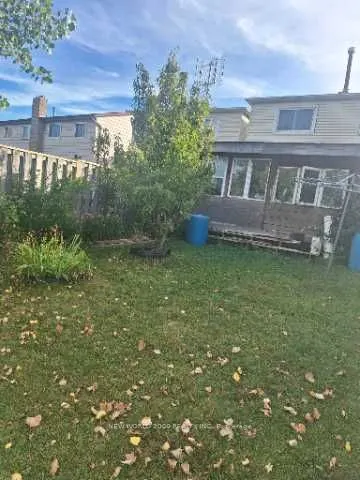 676 Galloway Crescent