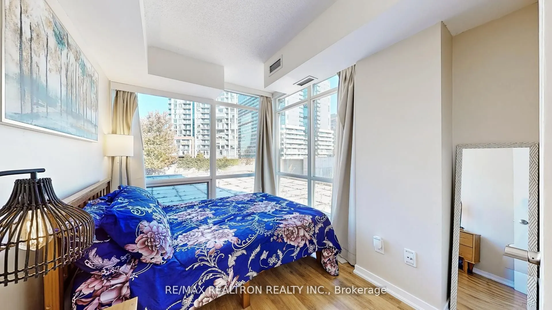 20 Joe Shuster Way ##202