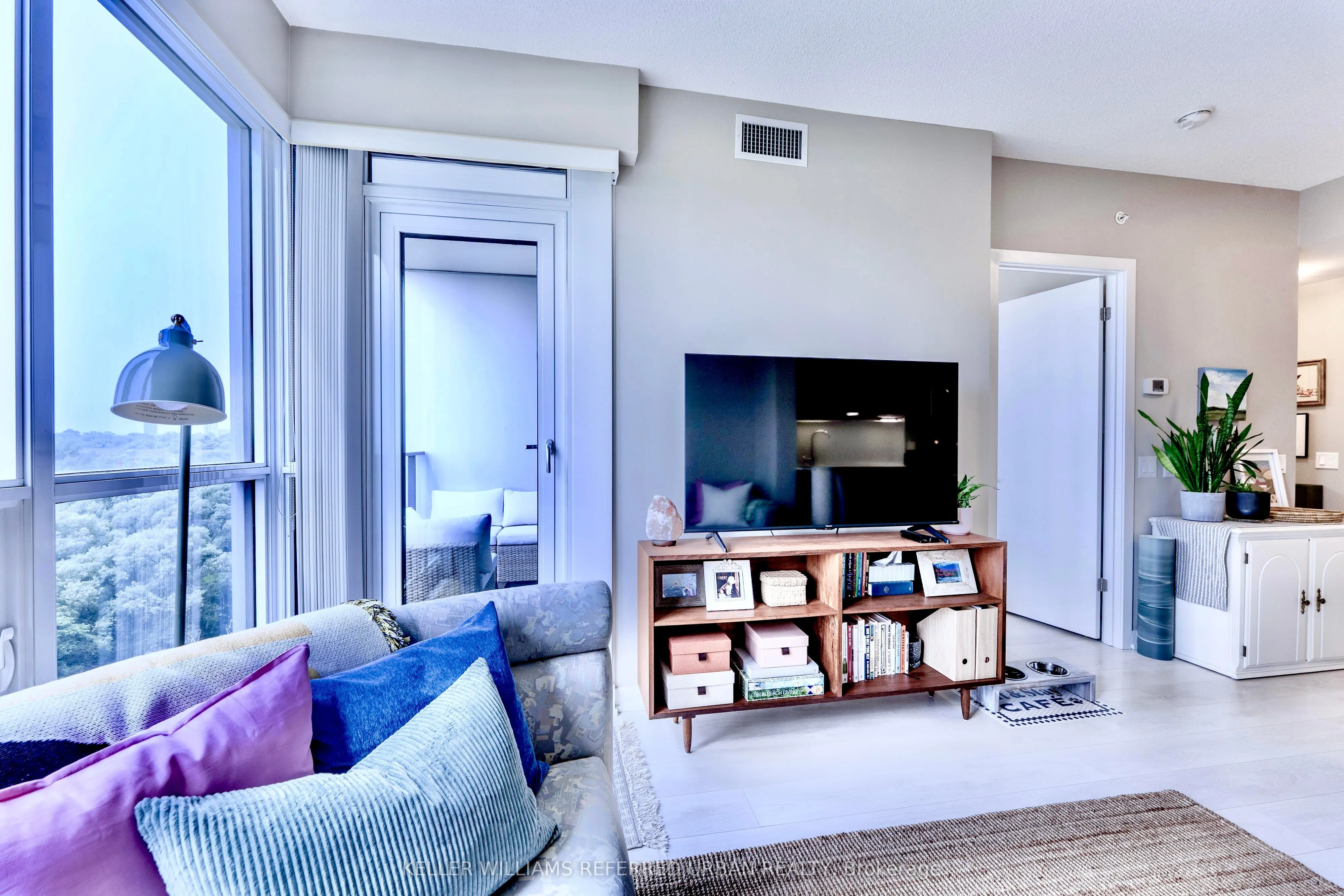 2212 Lake Shore Boulevard W, #1005