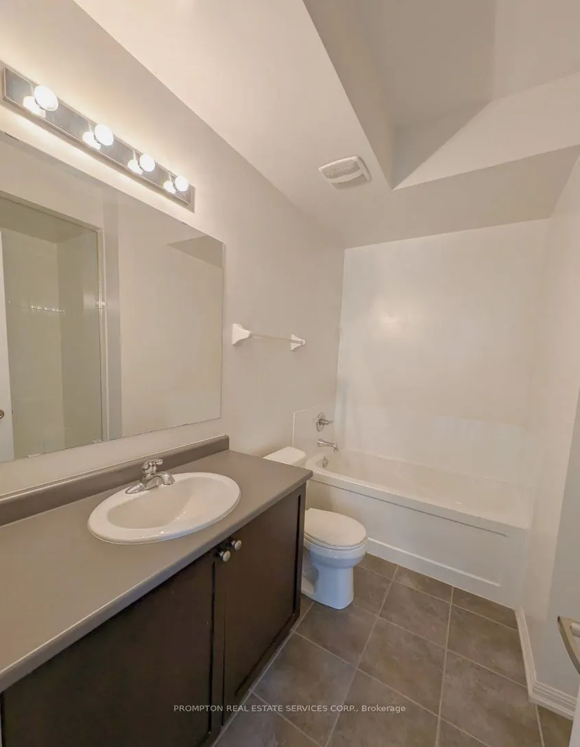 3120 Boxford Crescent, #2