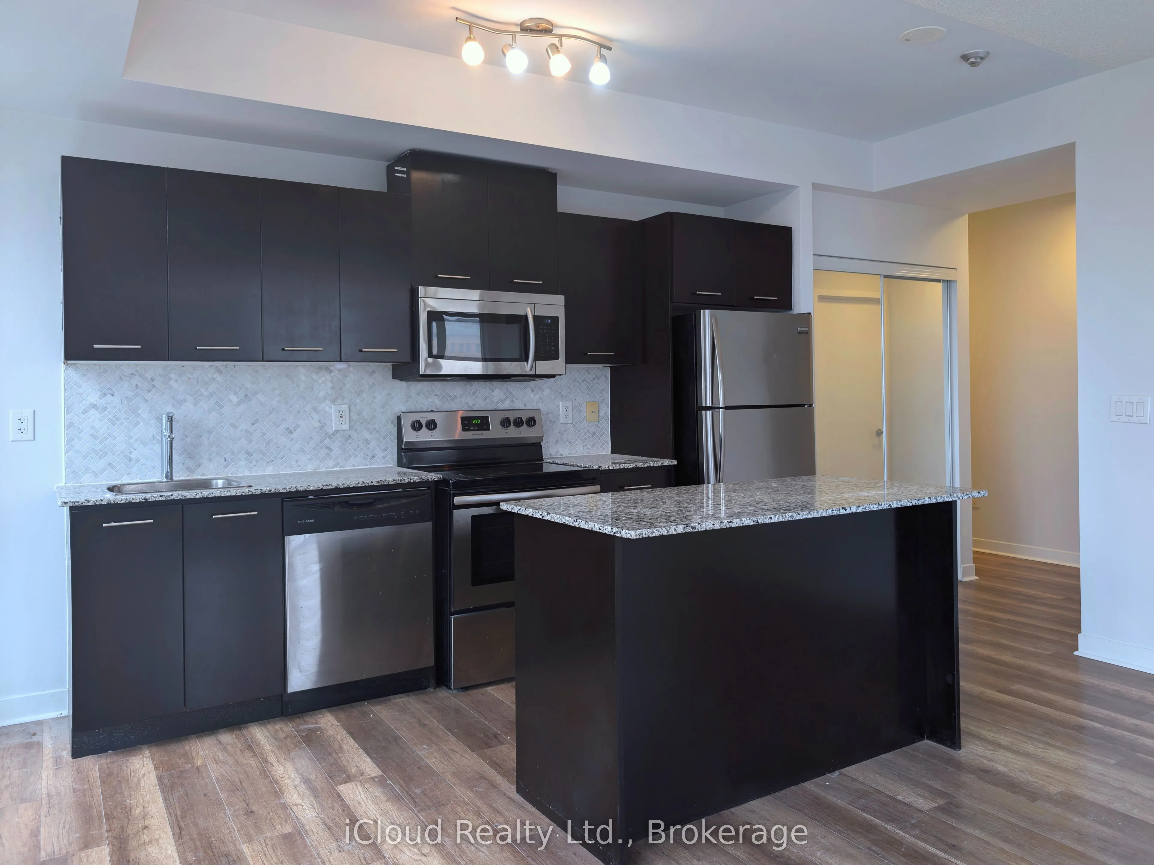 365 Prince Of Wales Drive, #1605