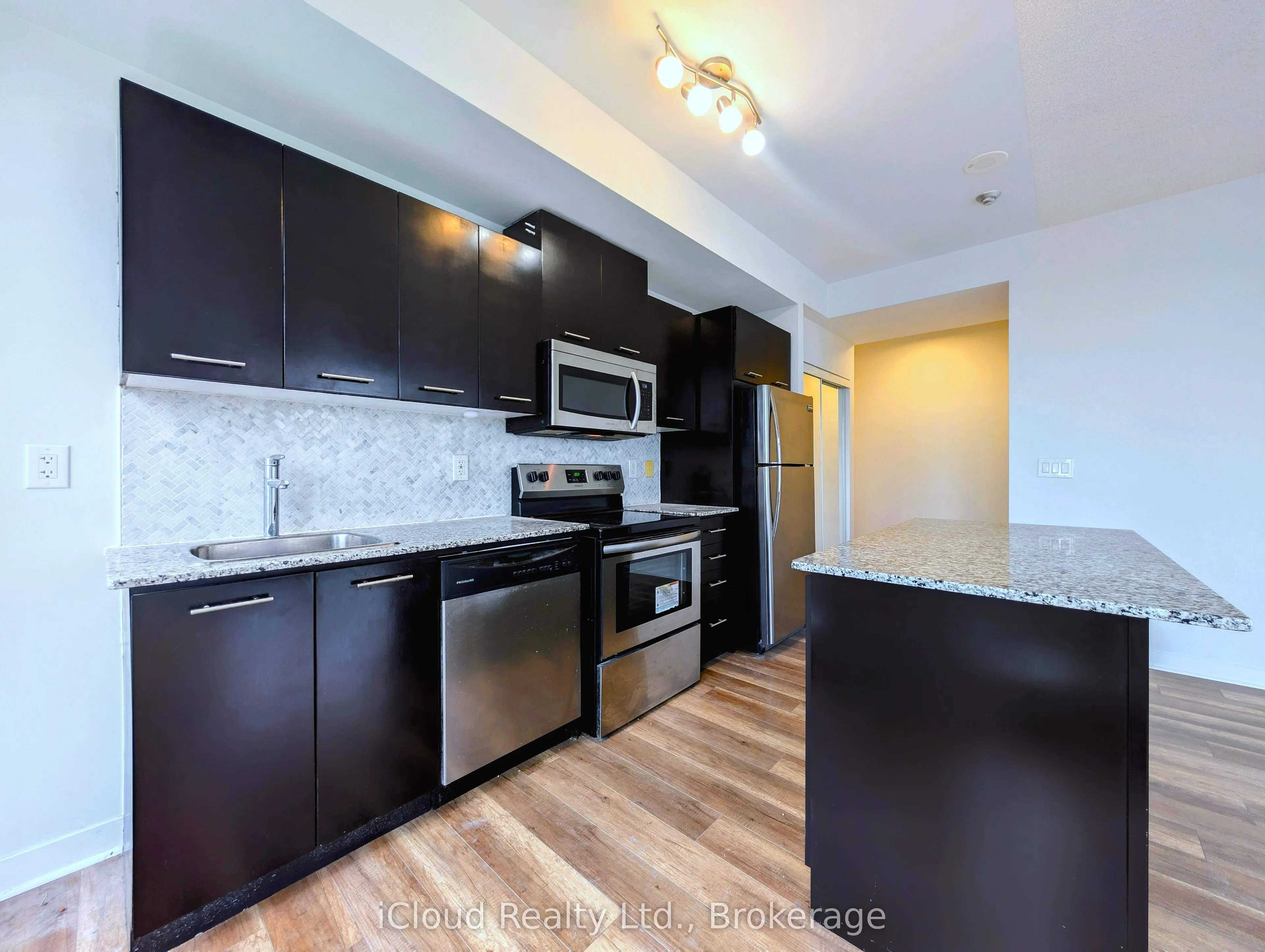 365 Prince Of Wales Drive, #1605