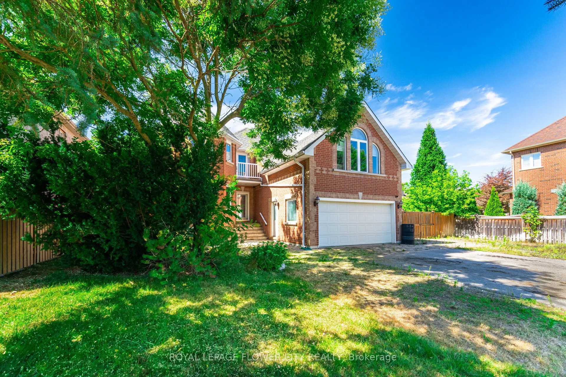 14 Antrim Court E