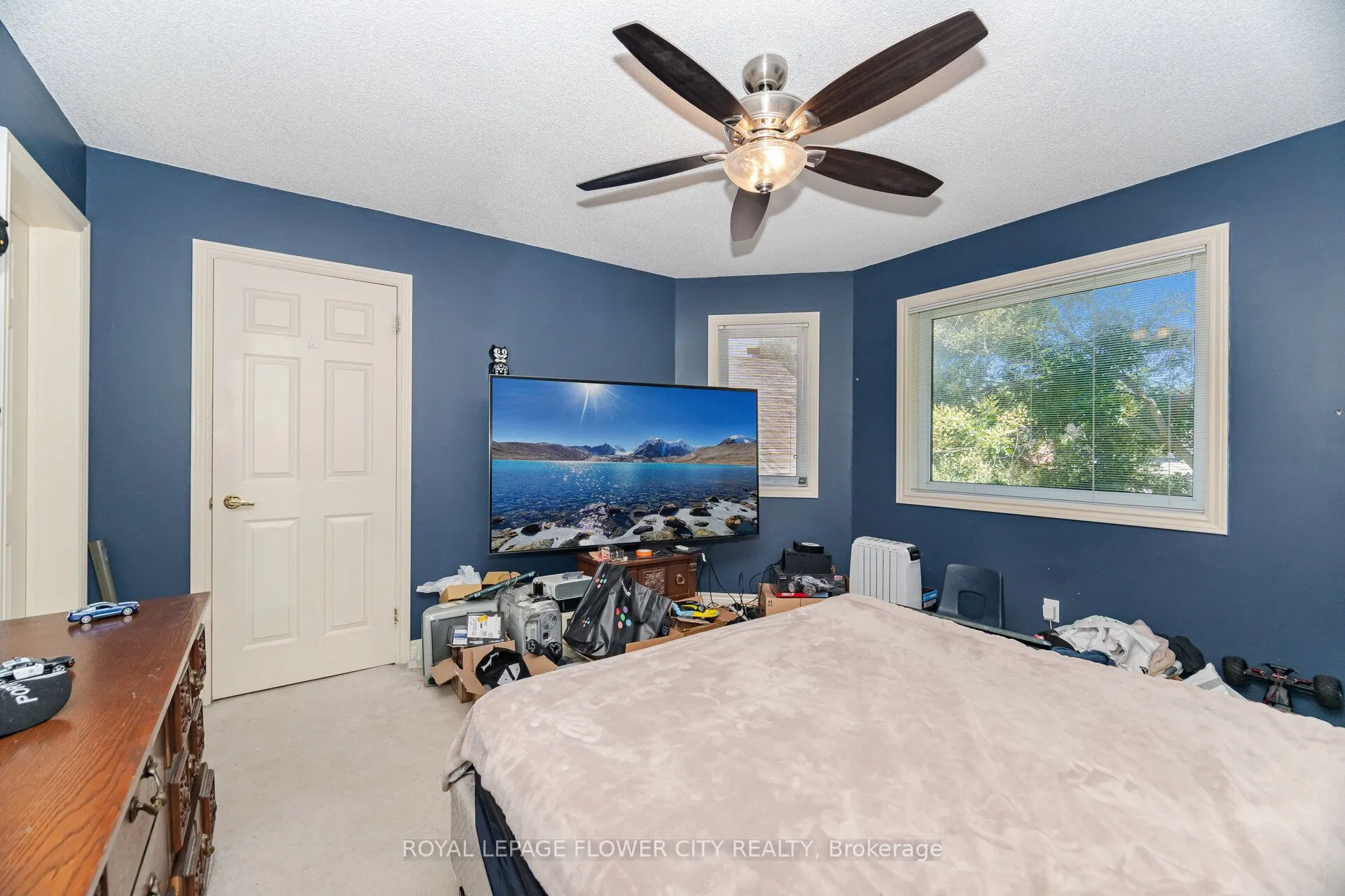 14 Antrim Court E