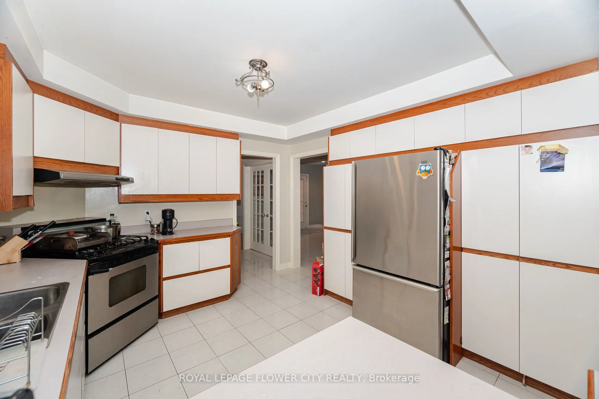 14 Antrim Court E