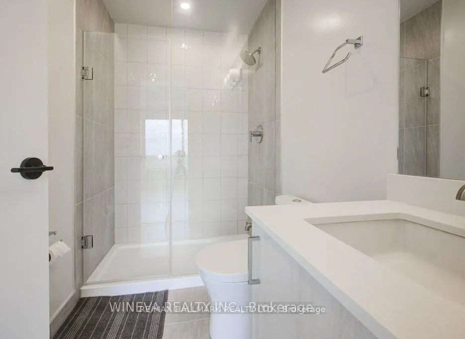 8010 Derry Road W, #1002
