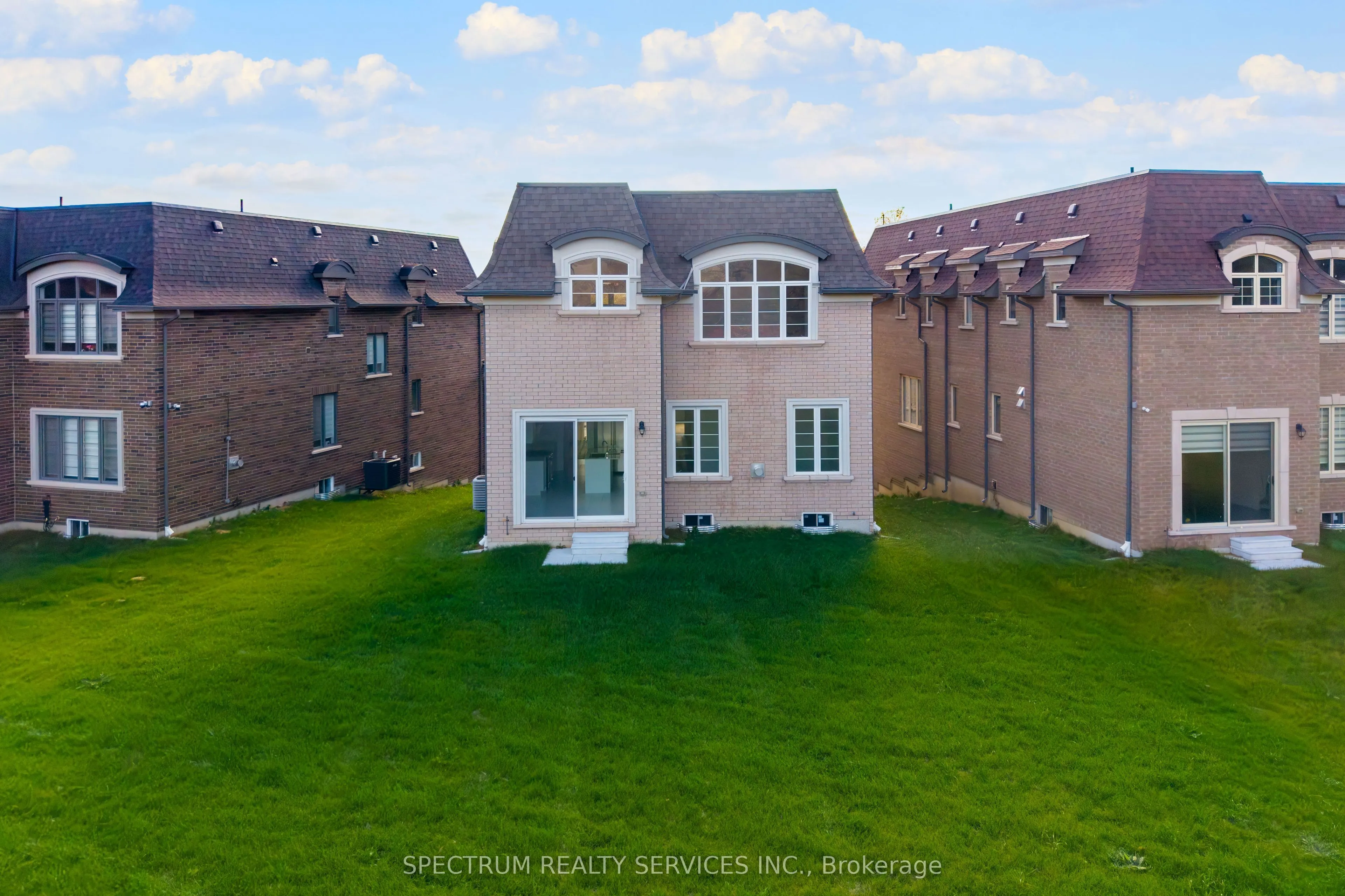 19 Swamp Sparrow Court