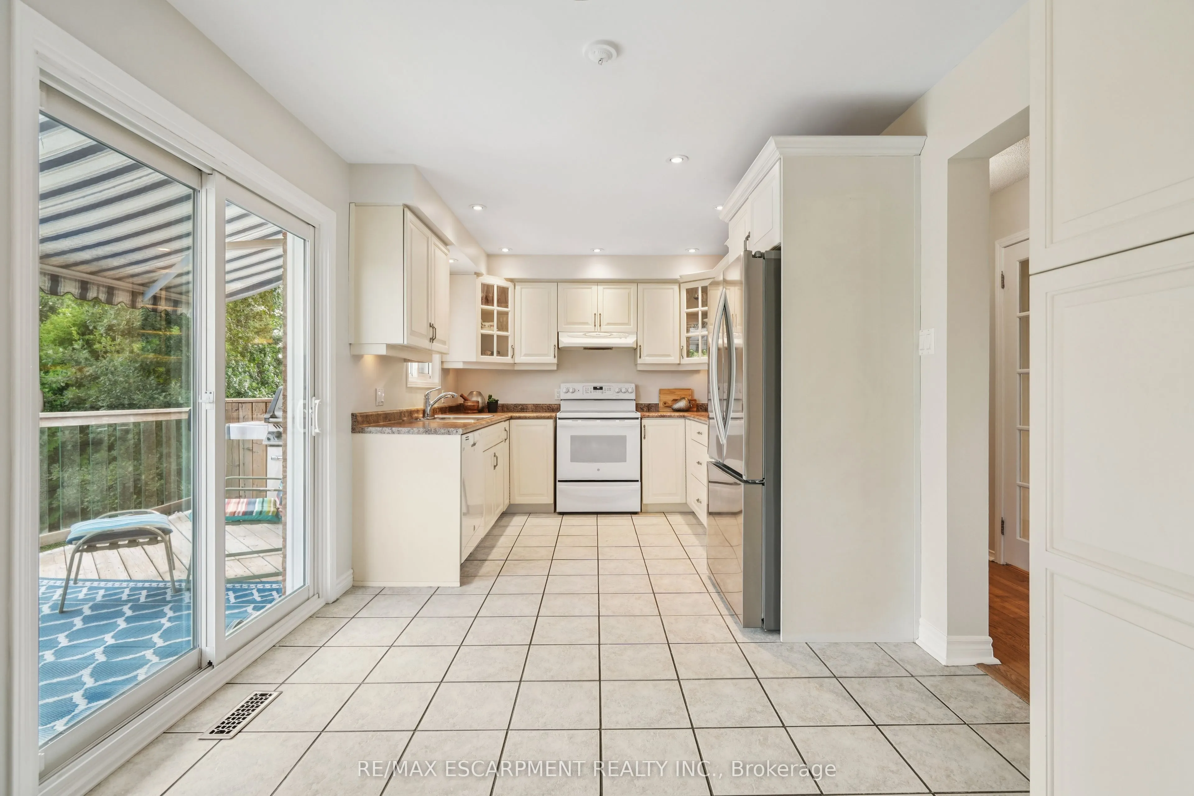 1 Birchway Place