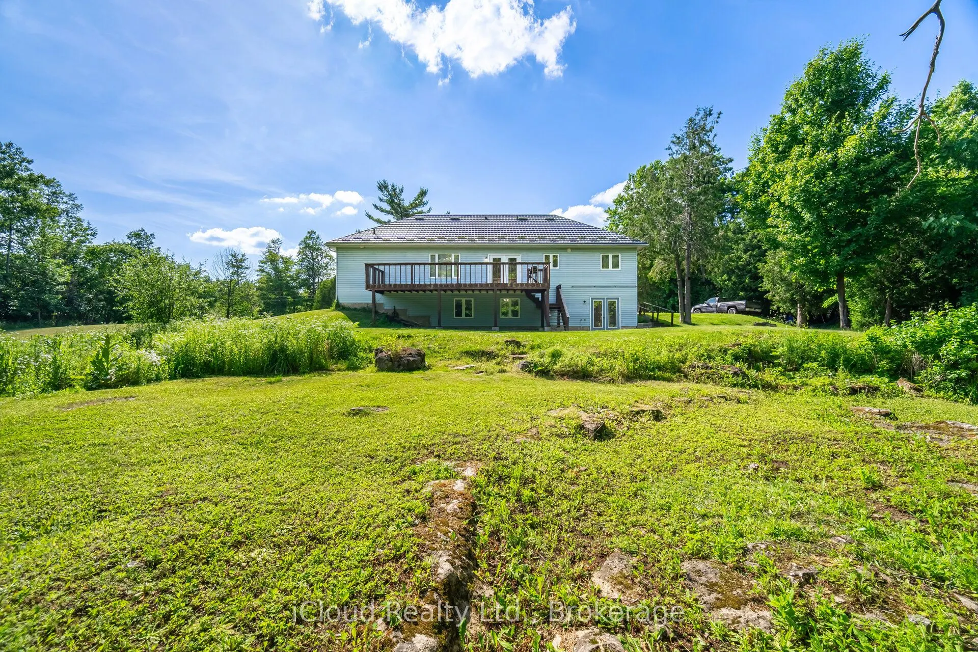 8080 SIDE RD 15 Road