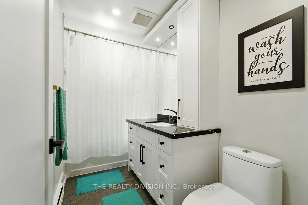 1238 De Quincy Crescent