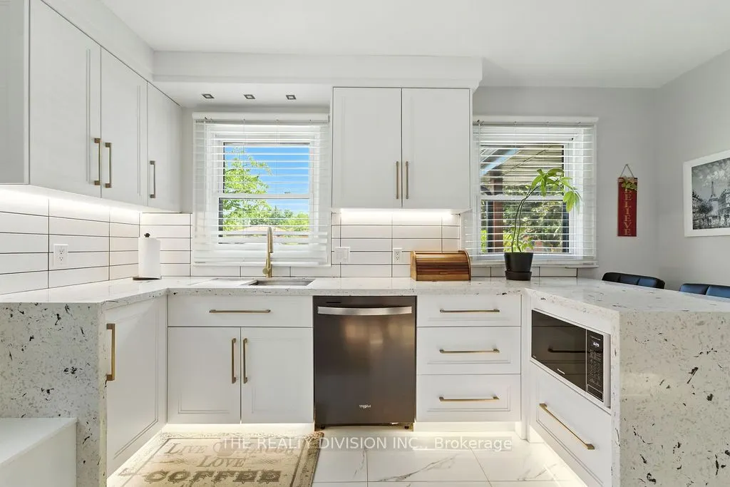 1238 De Quincy Crescent