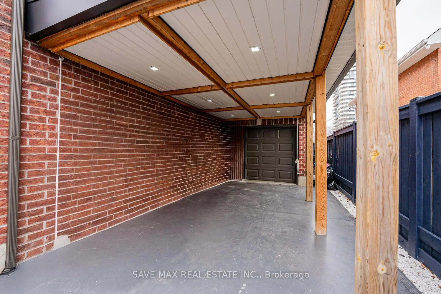 23 Hillcrest Avenue