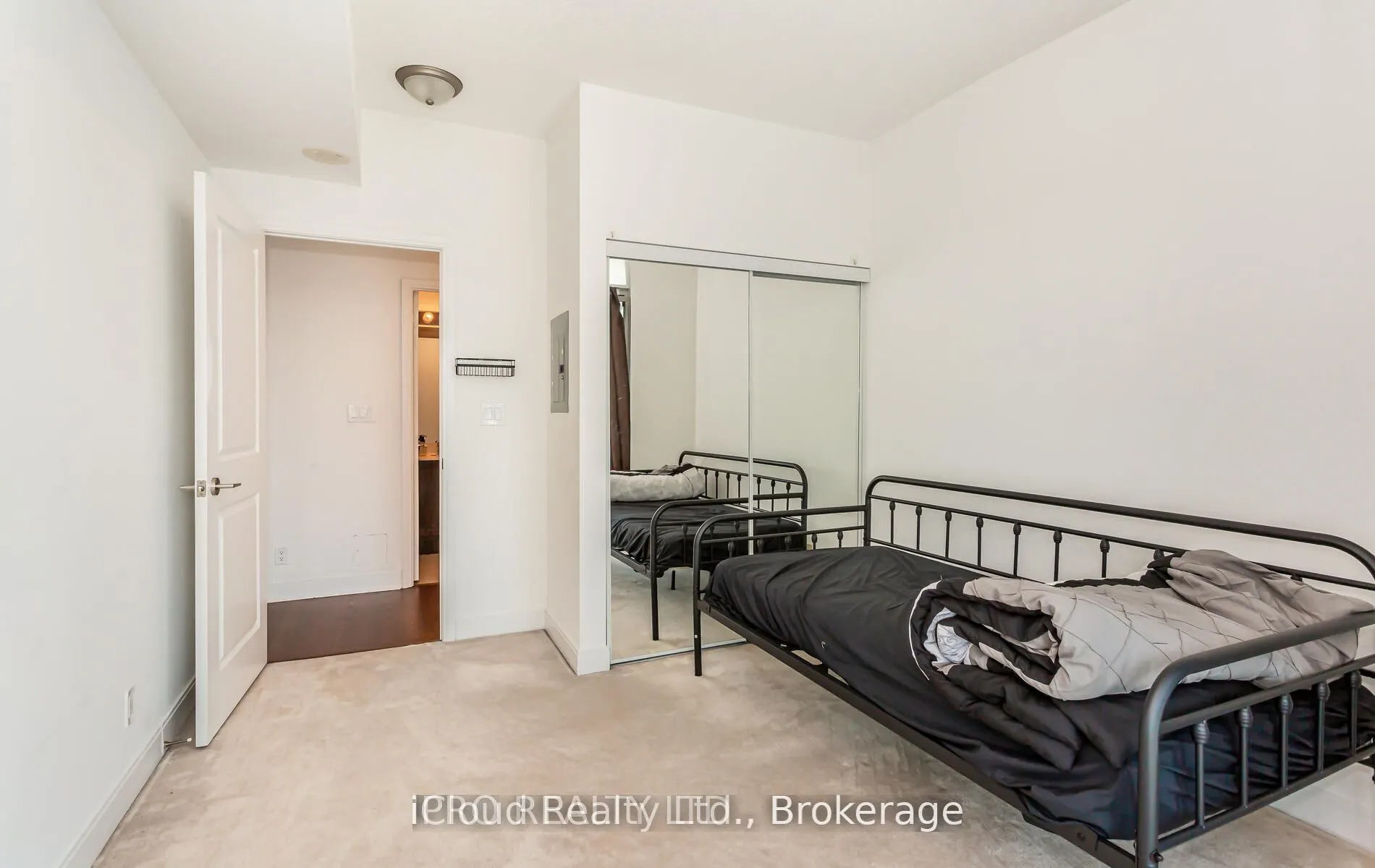 80 Absolute Avenue W, #2807