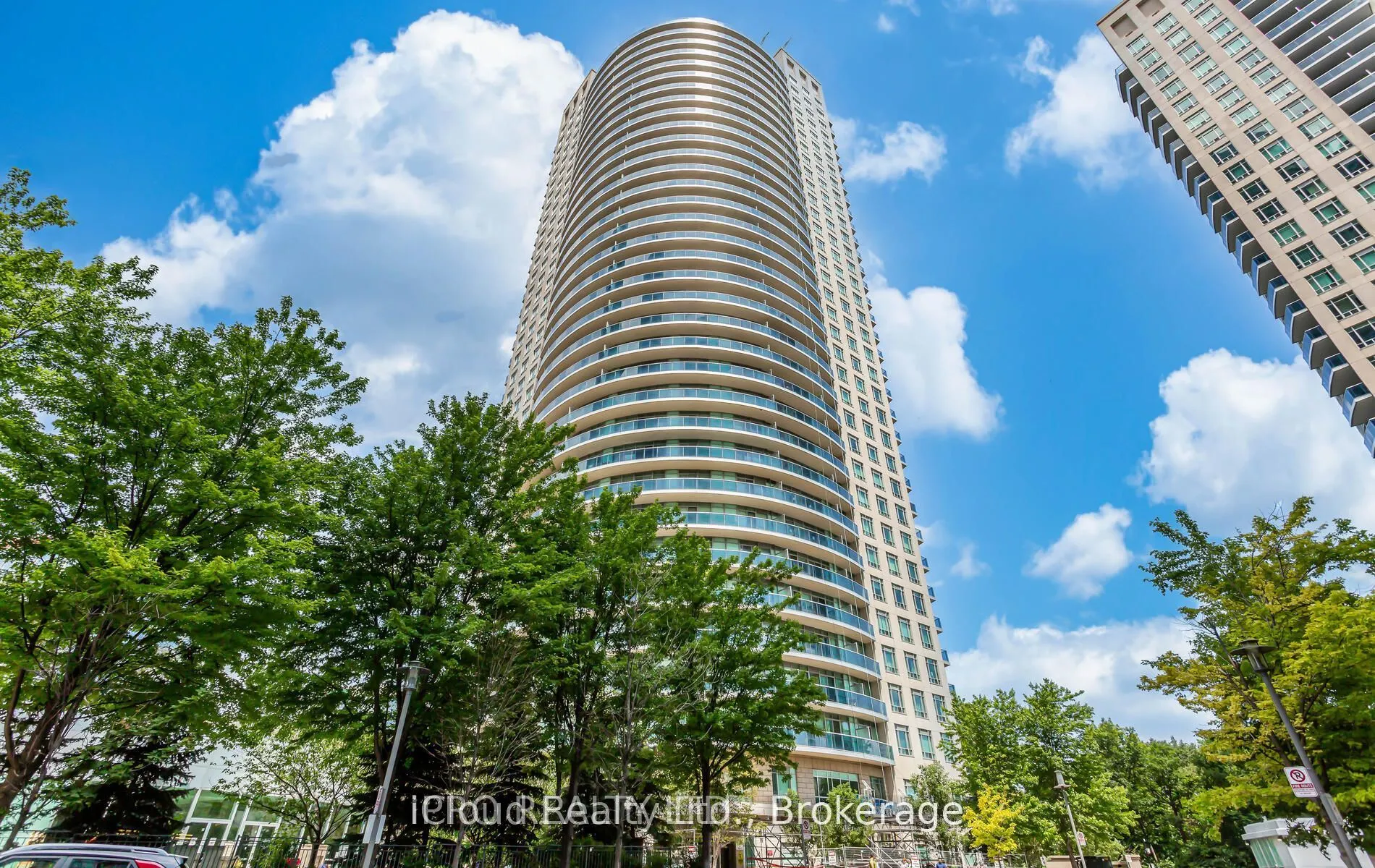 80 Absolute Avenue W, #2807