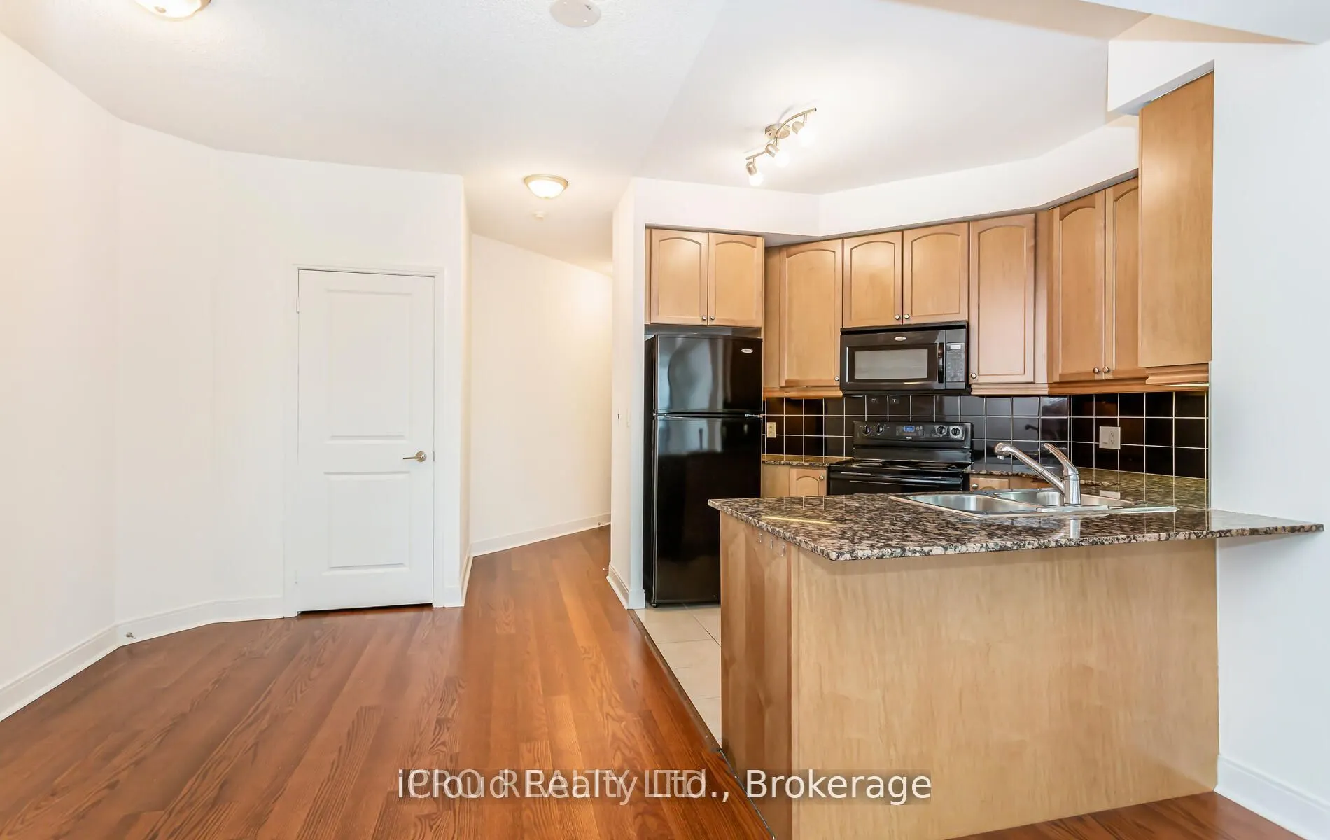 80 Absolute Avenue W, #2807