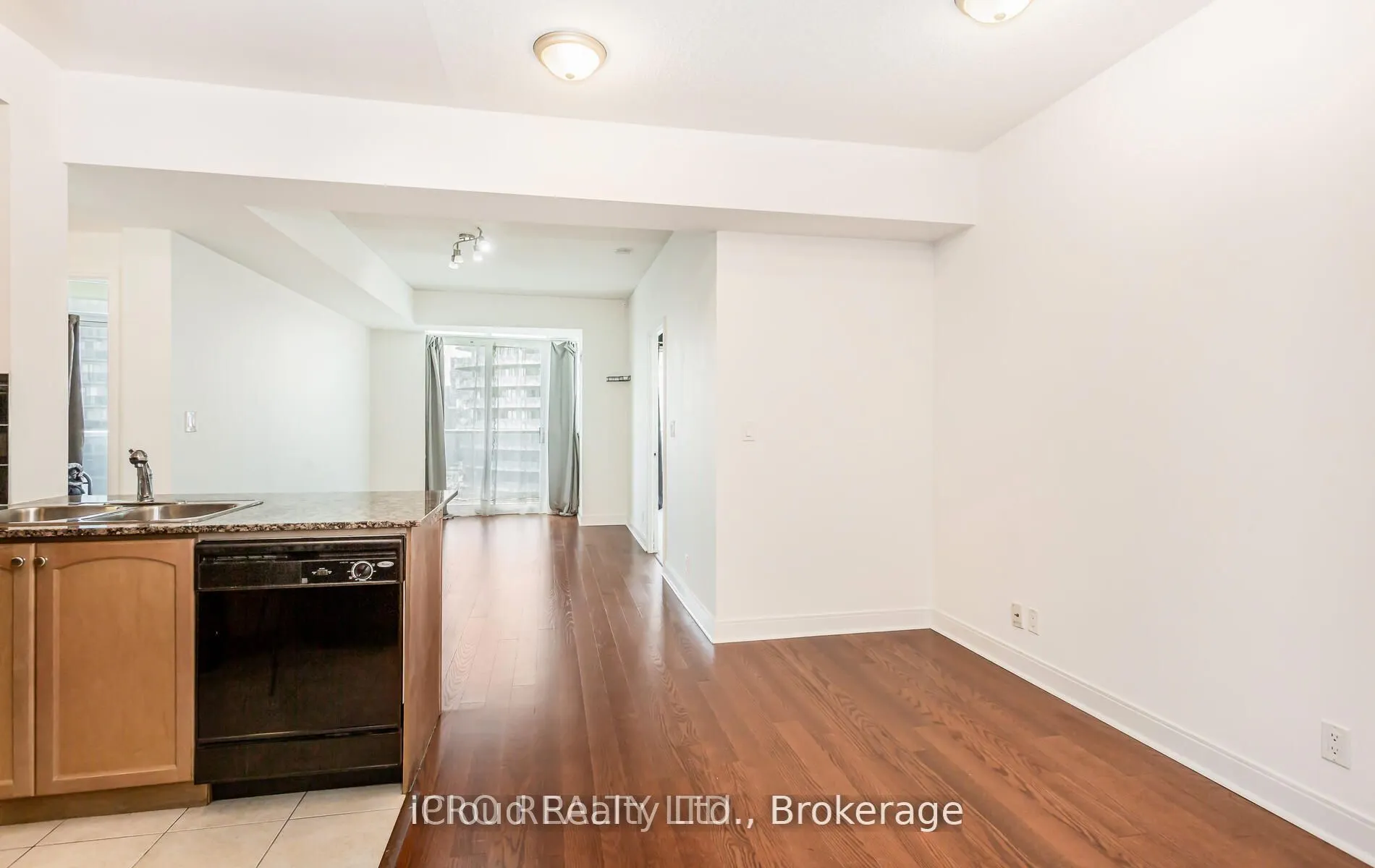 80 Absolute Avenue W, #2807