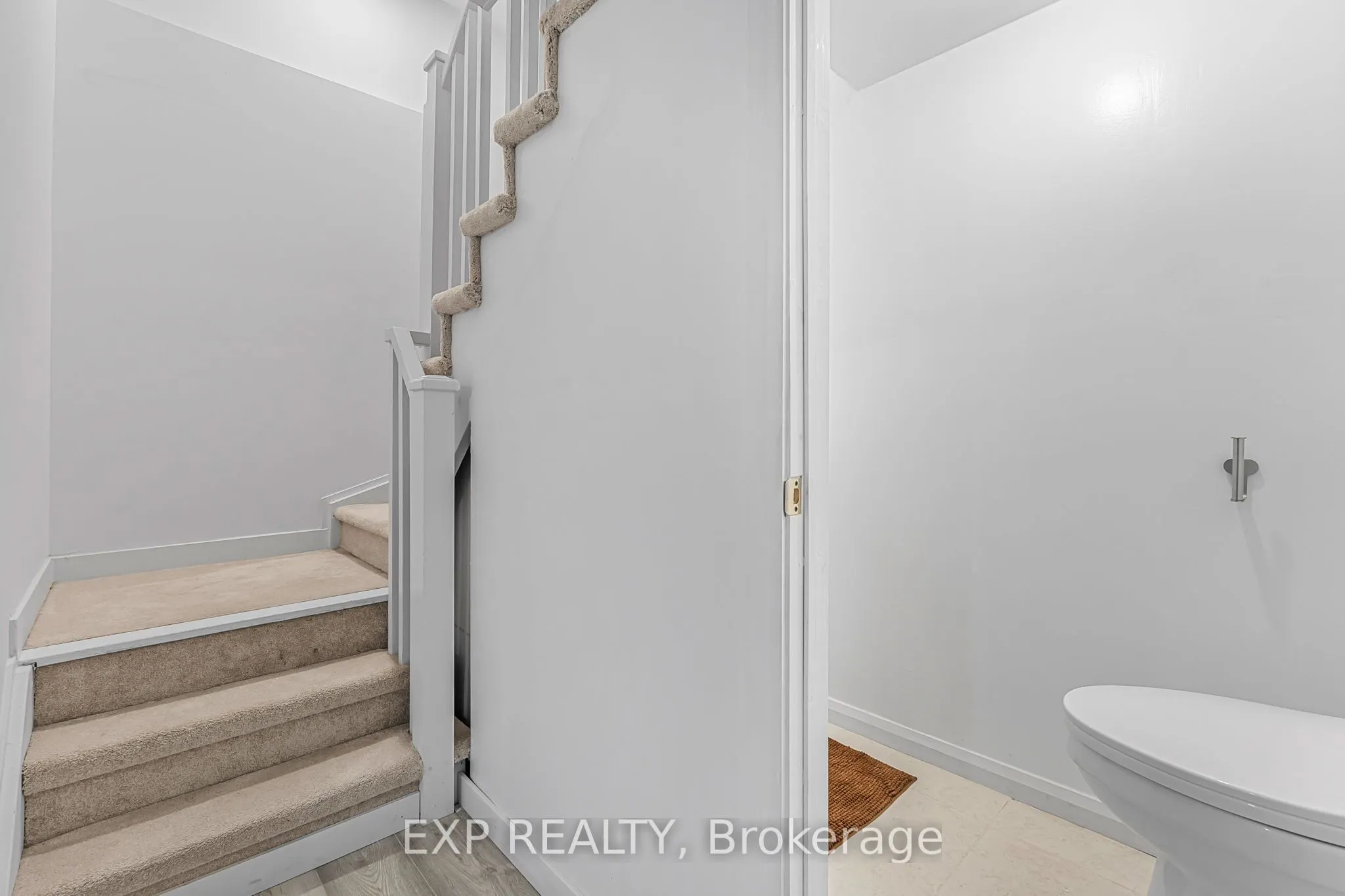 1121 Cooke Boulevard, #90