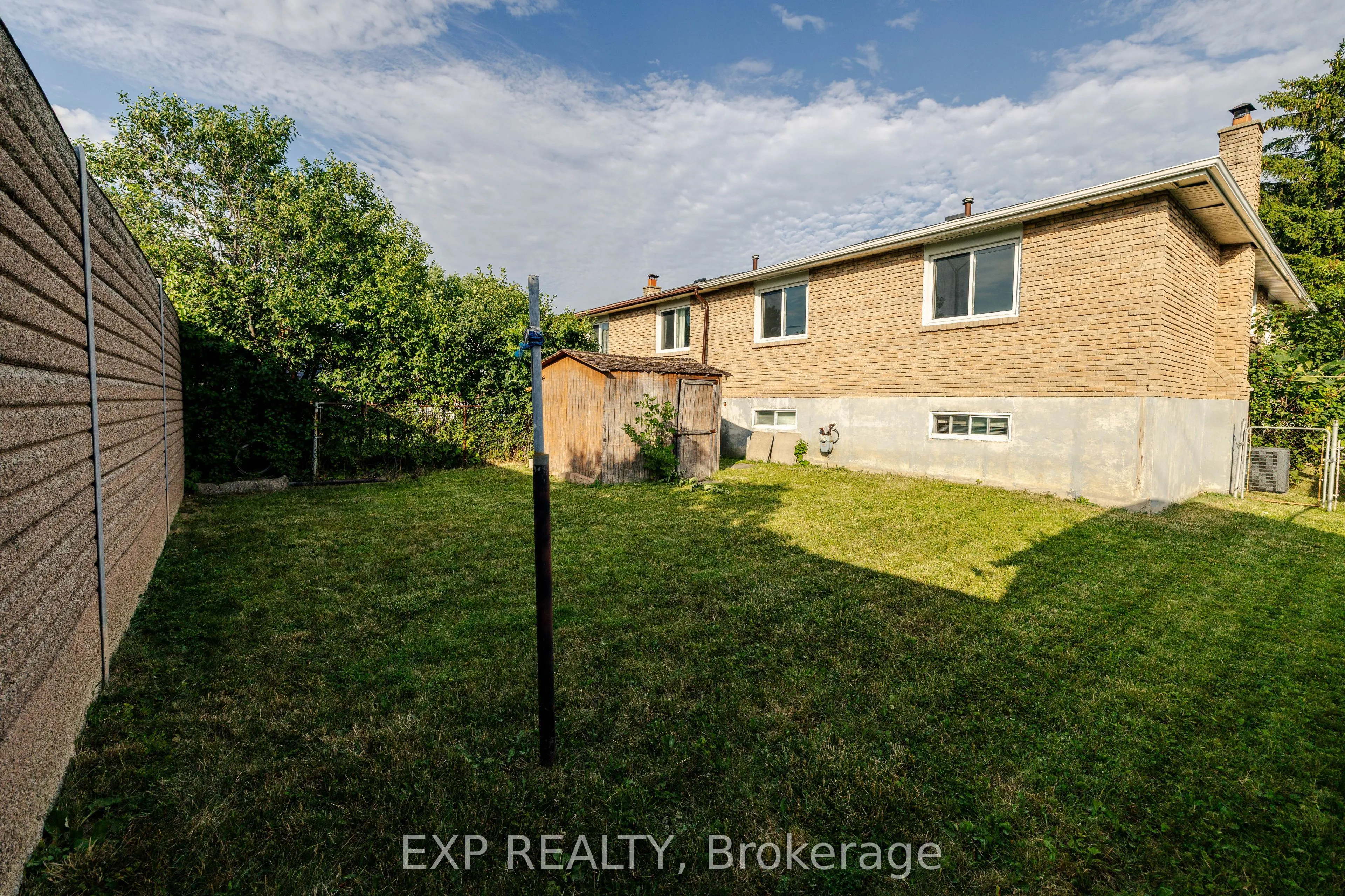 131 Manitou Crescent, #Upper Level