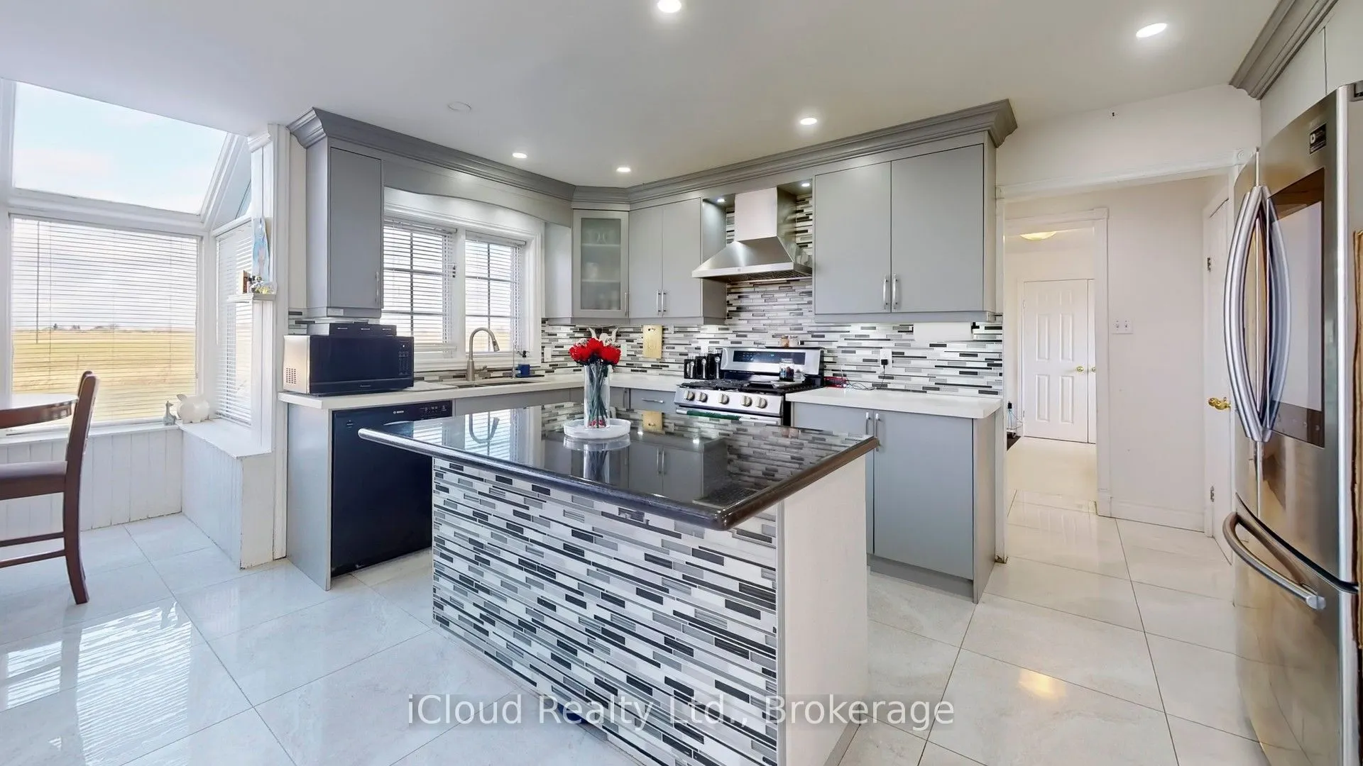 12191 Mississauga Road W