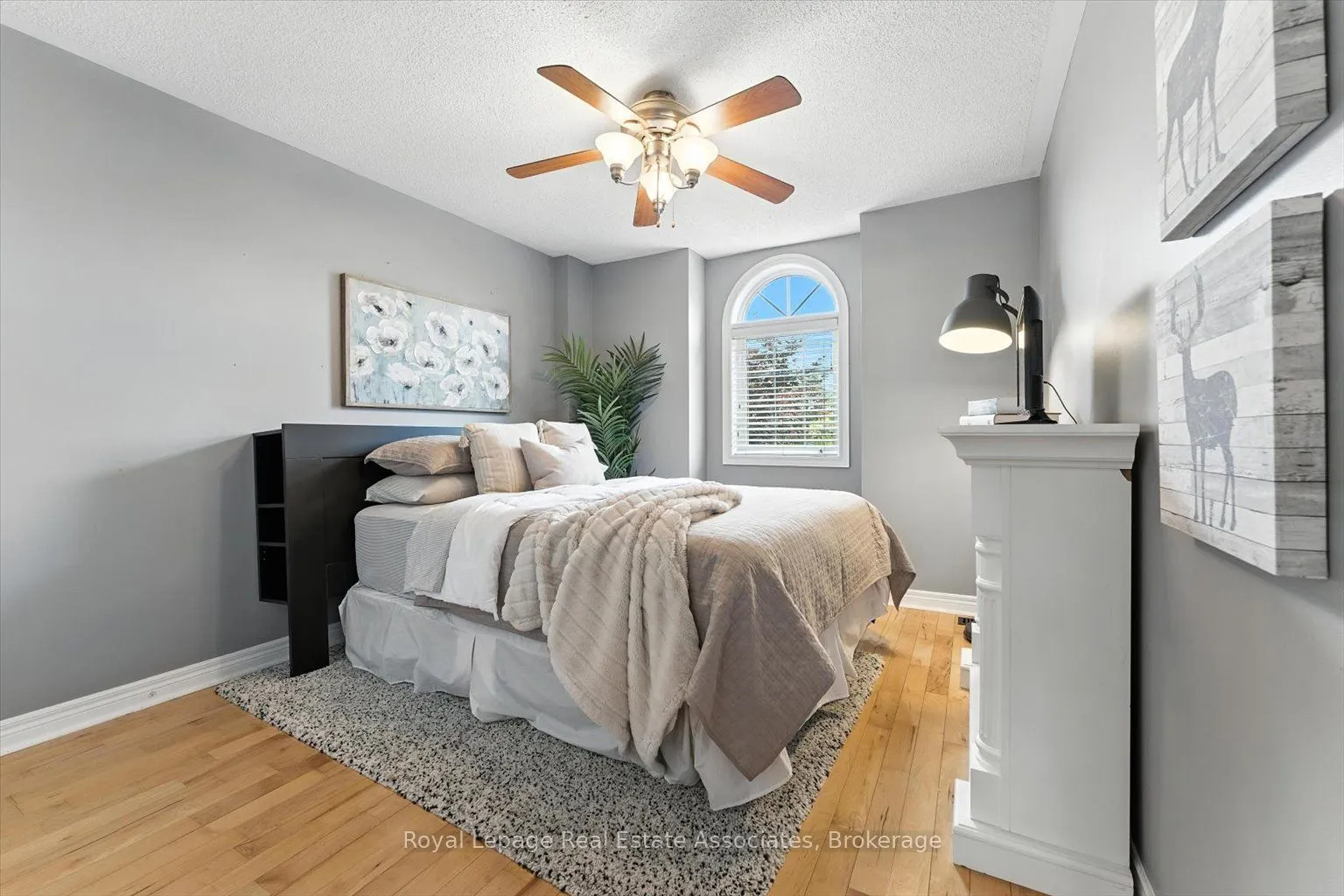 151 Mowat Crescent