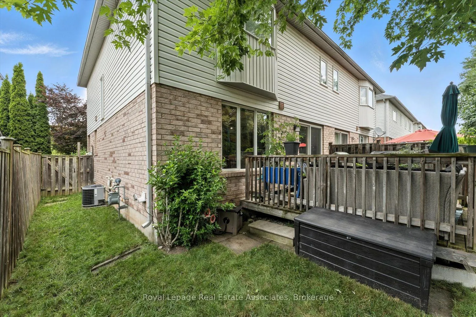 151 Mowat Crescent