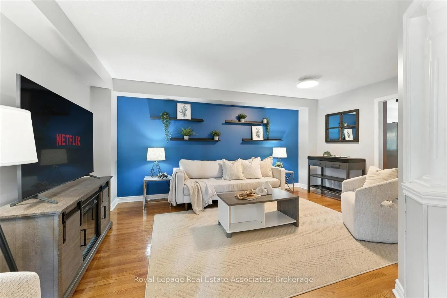 151 Mowat Crescent