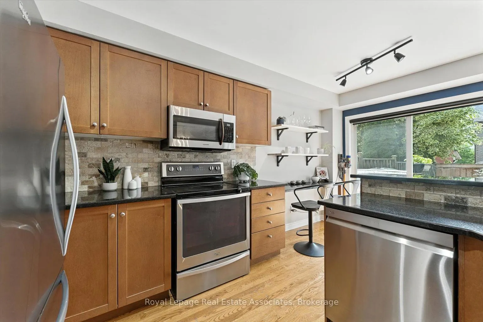 151 Mowat Crescent