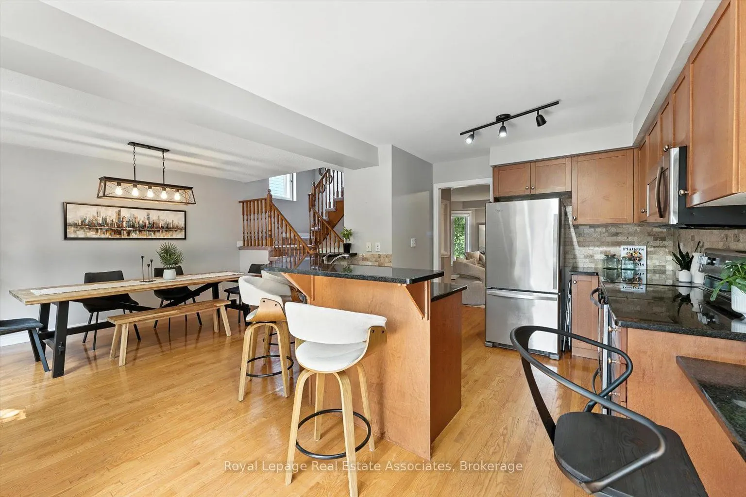 151 Mowat Crescent