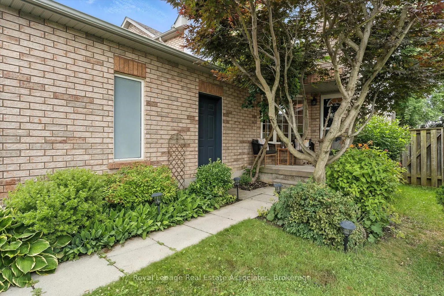151 Mowat Crescent