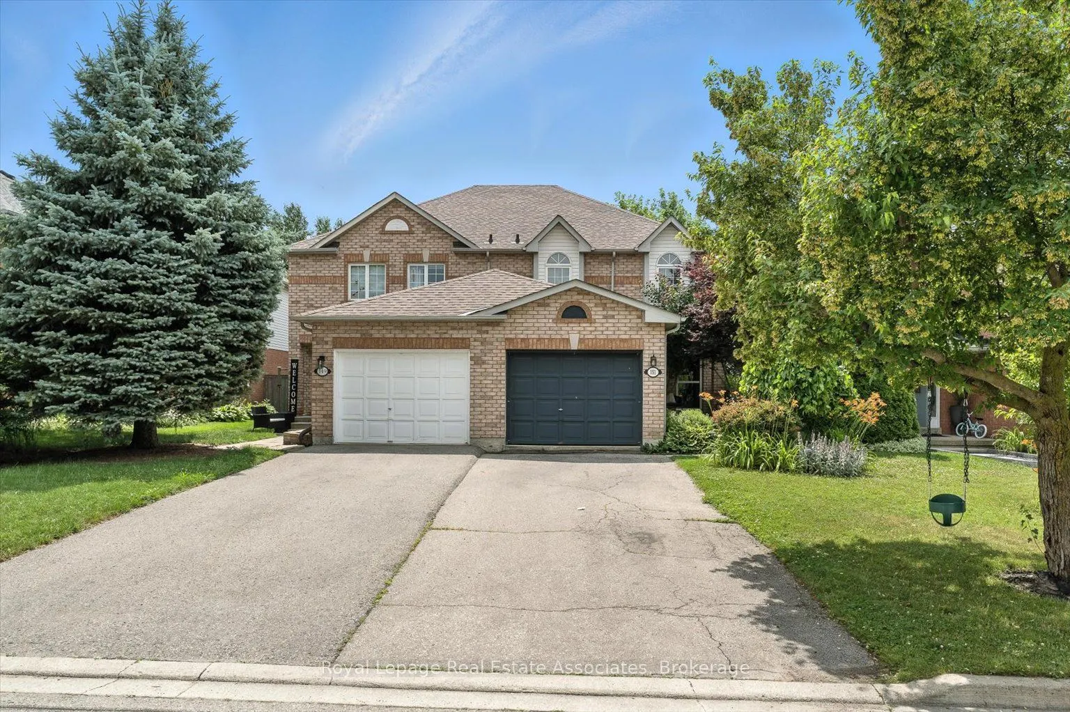 151 Mowat Crescent