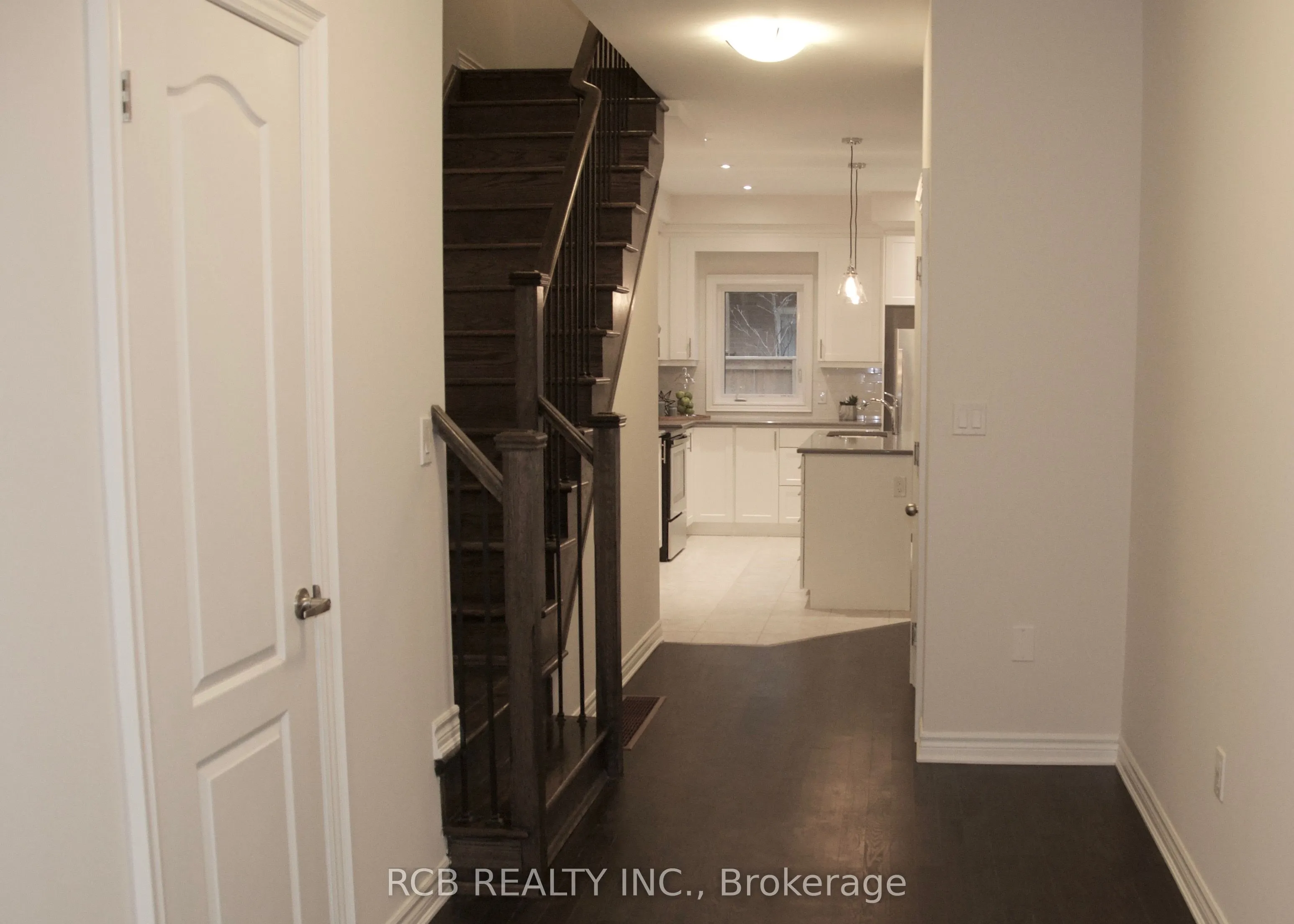 1178 Carnegie Drive E