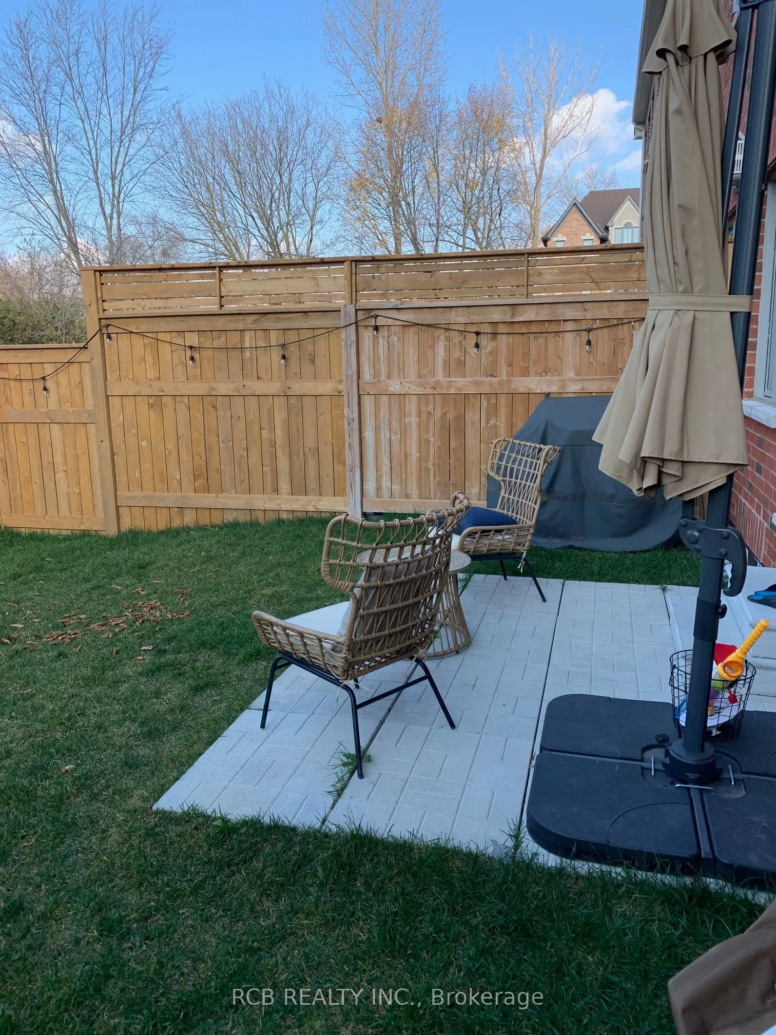 1178 Carnegie Drive E