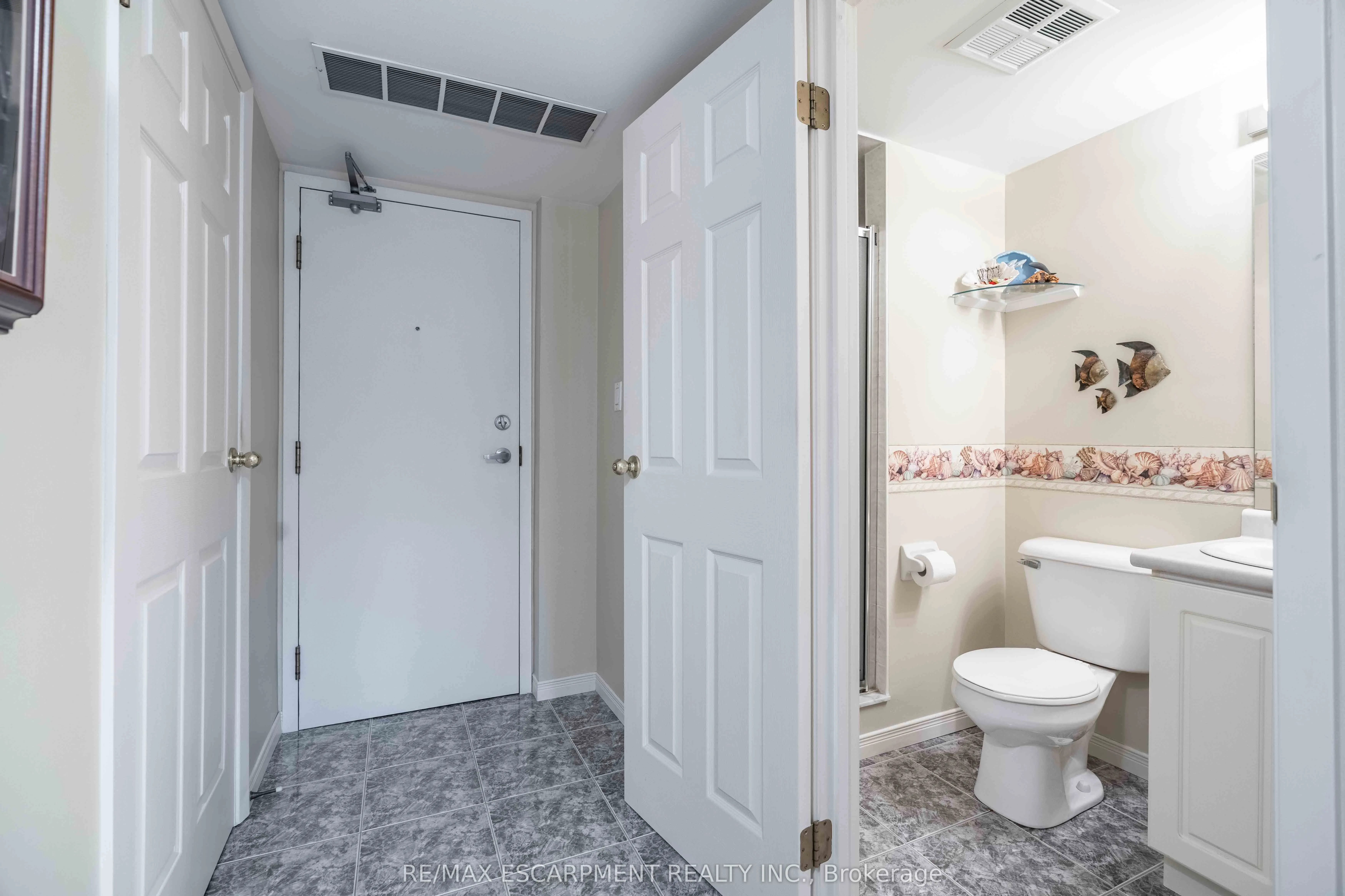 3499 Upper Middle Road, #102