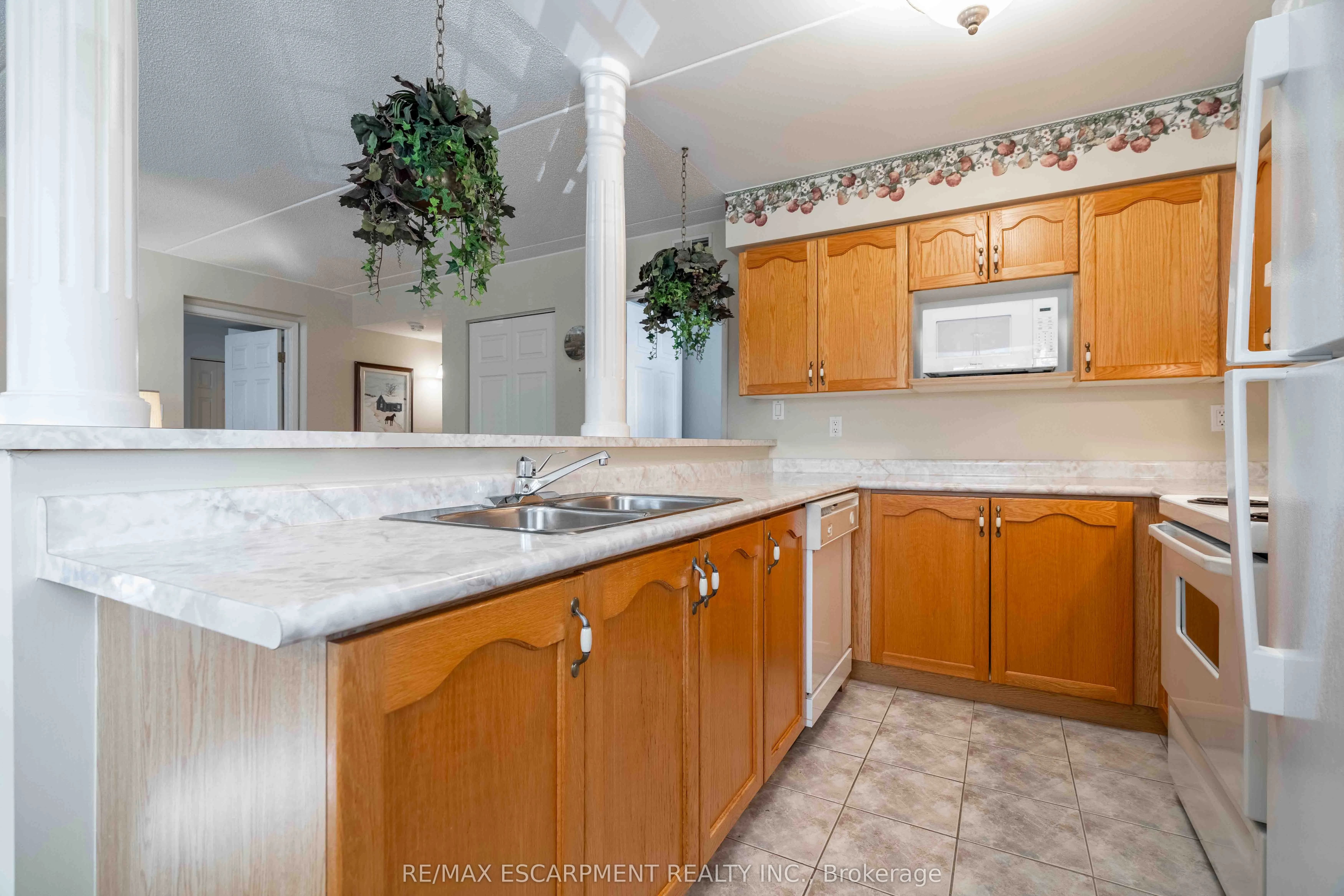3499 Upper Middle Road, #102