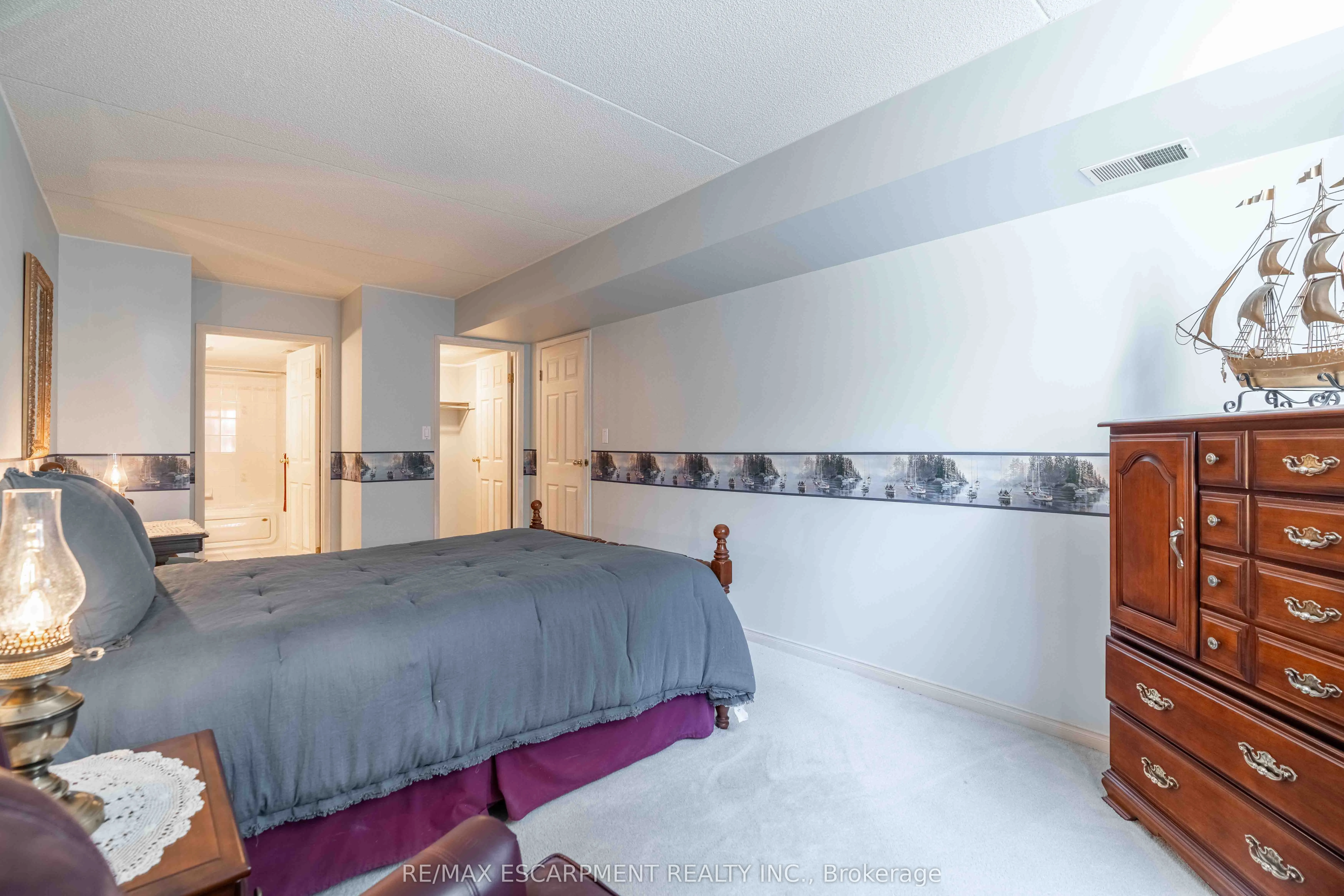 3499 Upper Middle Road, #102