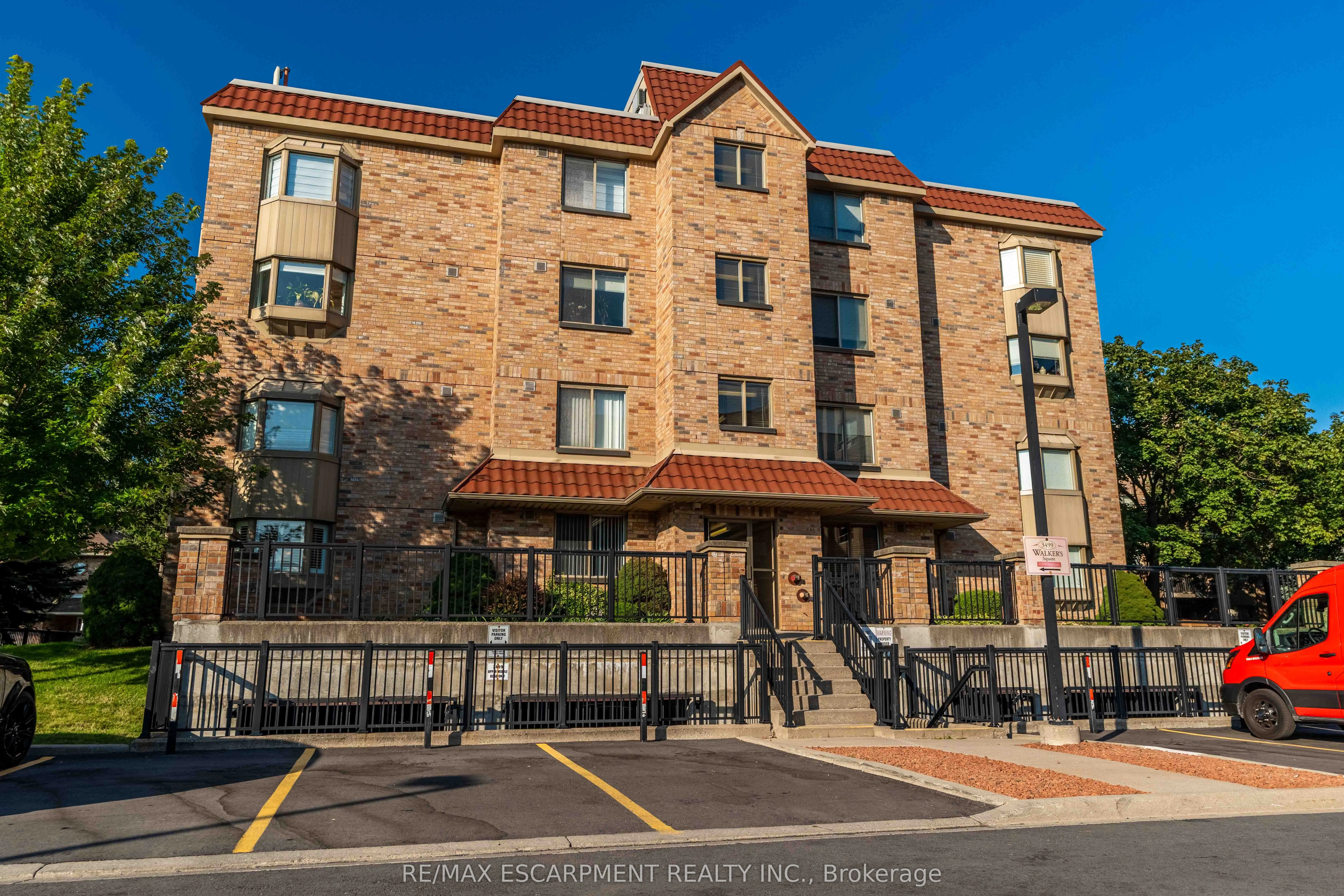 3499 Upper Middle Road, #102
